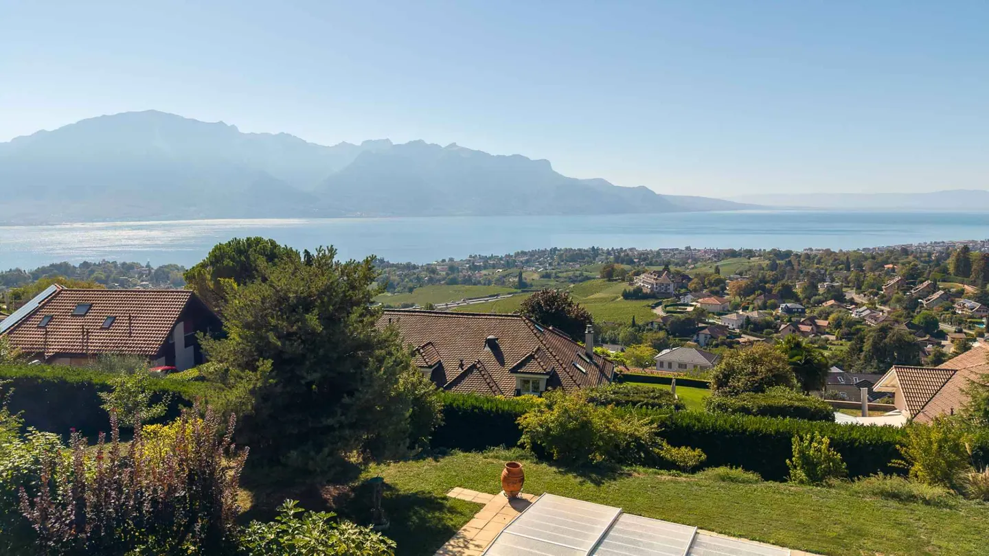 Villa Stupenda con Vista Lago - Foto 2 di 13