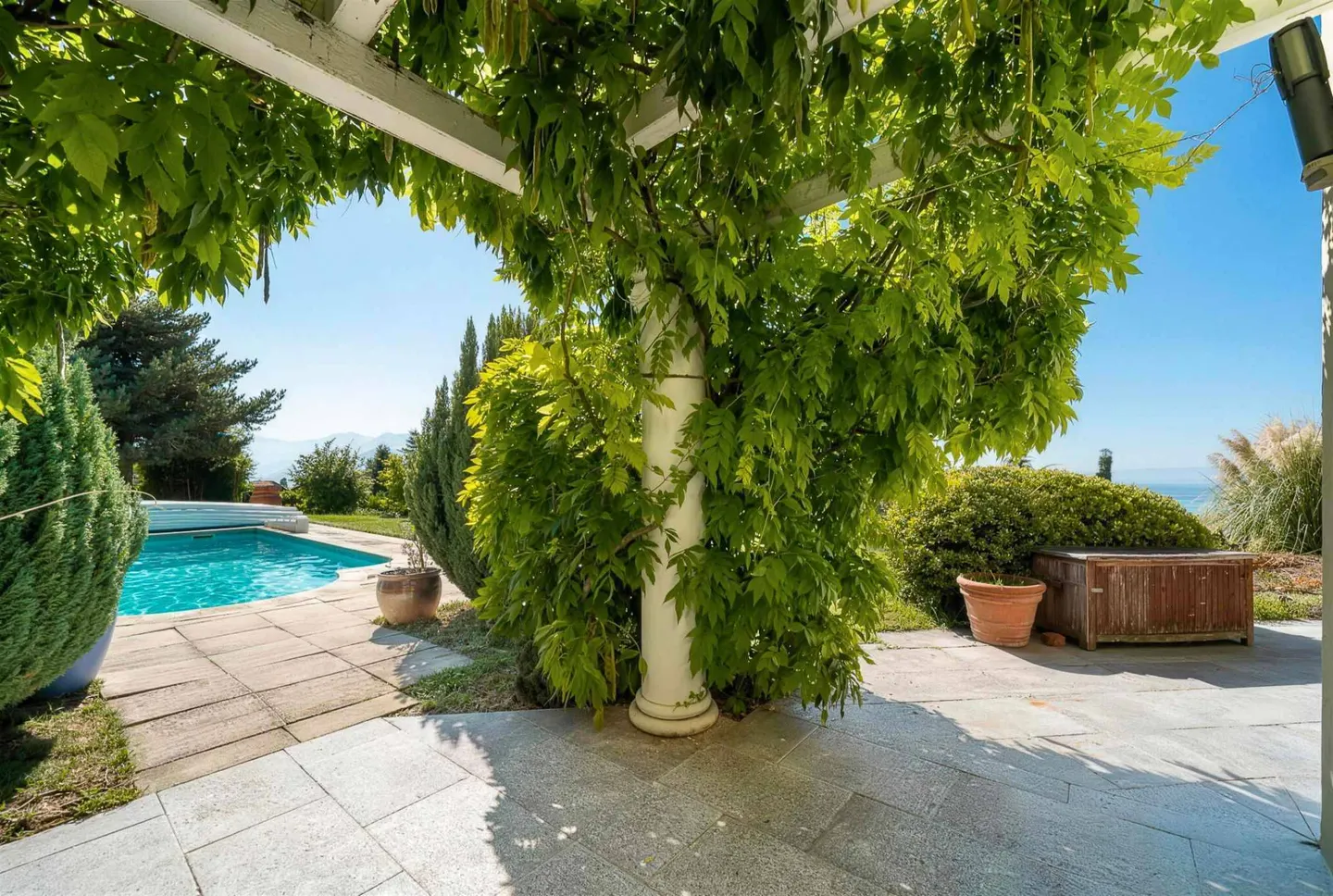 Villa Stupenda con Vista Lago - Foto 1 di 13