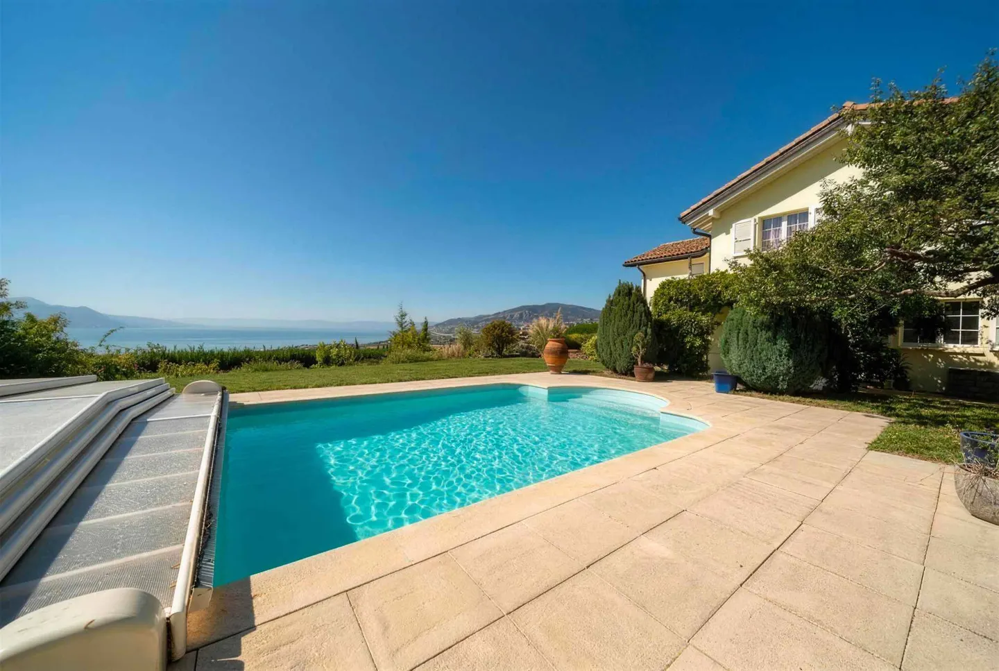 Villa Stupenda con Vista Lago - Foto 4 di 13