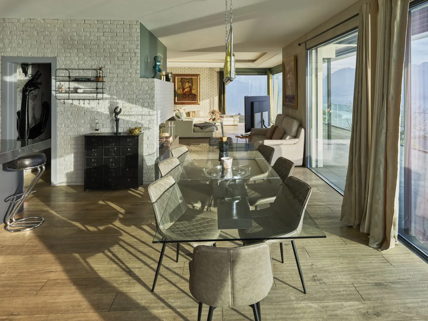 Magnifica proprietà con vista sul lago e sulle montagne - Foto 4 di 11
