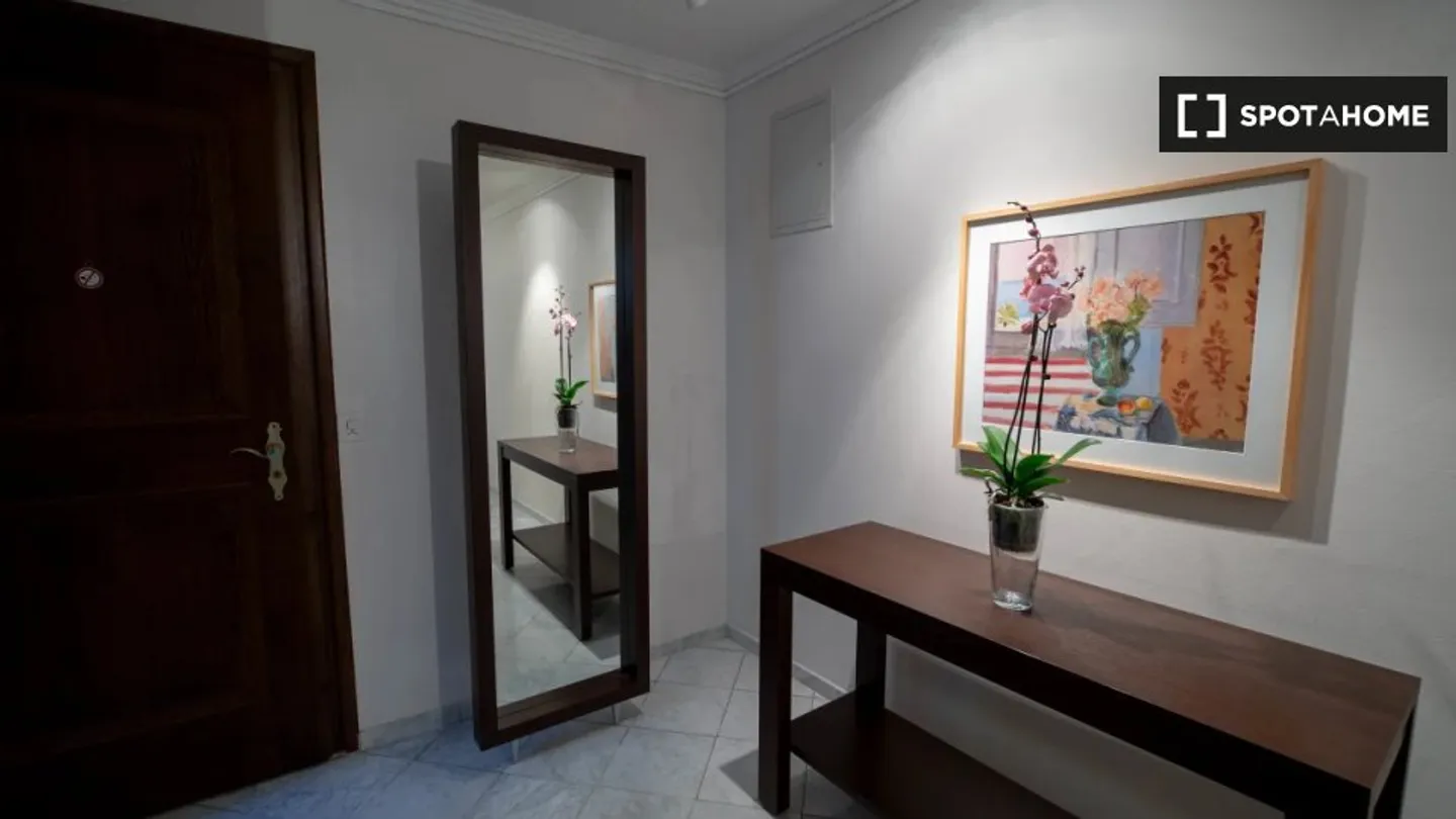 Discover, visit and rent your new home online with full confidence. - Photo 10 of 13