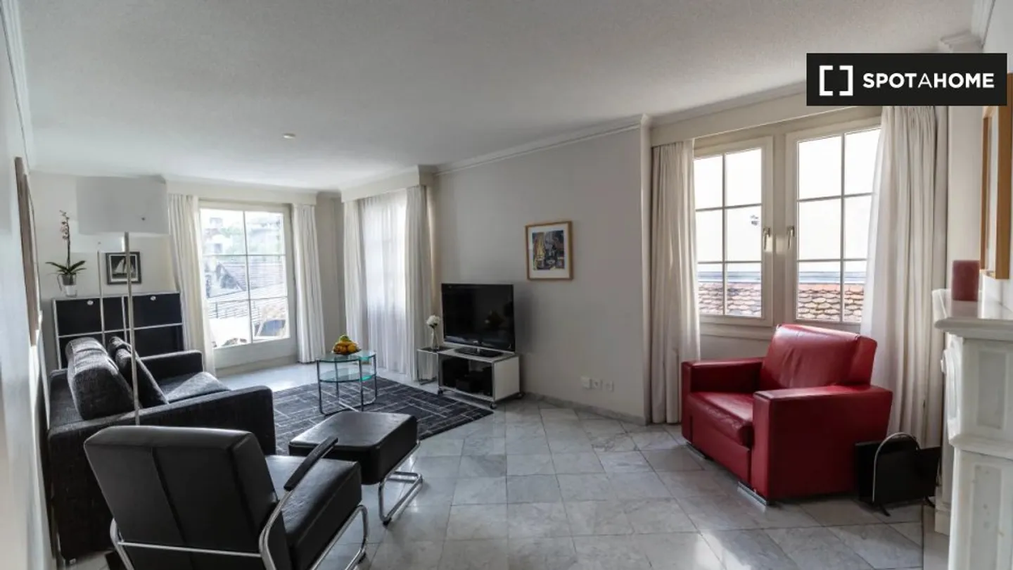 Discover, visit and rent your new home online with full confidence. - Photo 12 of 13