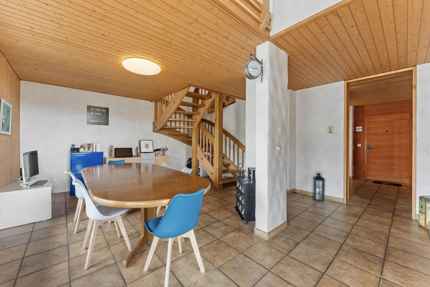 5.5-Zimmer-Maisonette mit Cheminée und viel Potenzial – nahe Thun - Foto 7 von 30