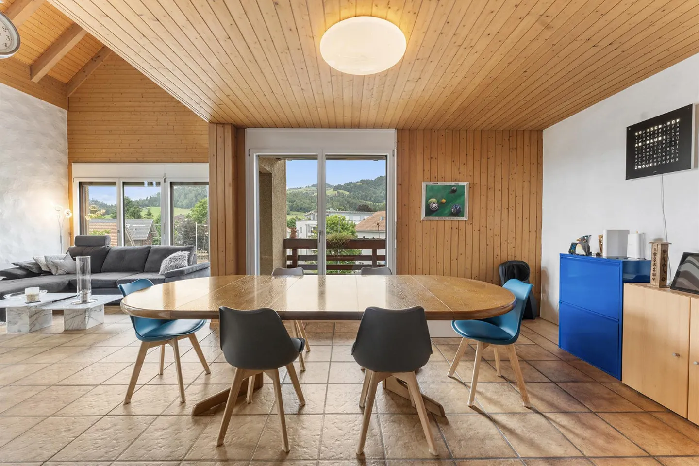 5.5-Zimmer-Maisonette mit Cheminée und viel Potenzial – nahe Thun - Foto 8 von 30