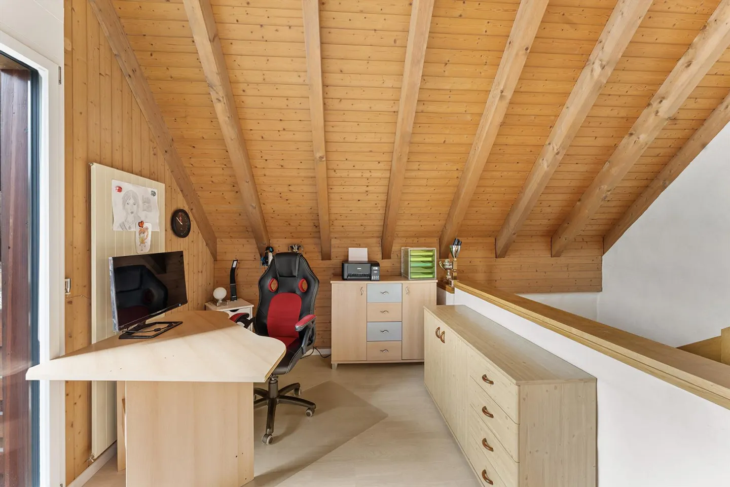 5.5-Zimmer-Maisonette mit Cheminée und viel Potenzial – nahe Thun - Foto 18 von 30
