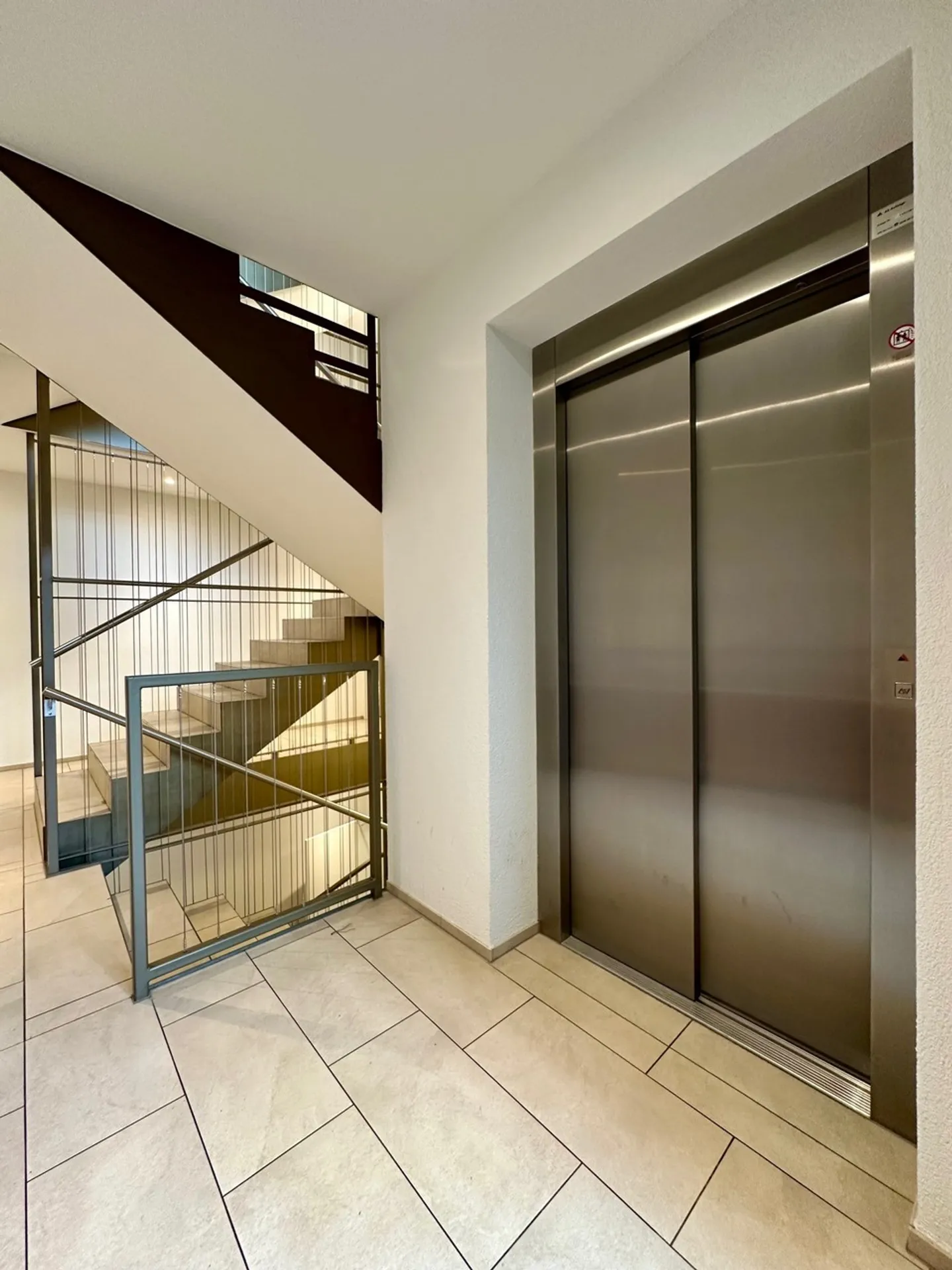 Beheizter Hobbyraum mit Lavabo - Foto 2 von 4