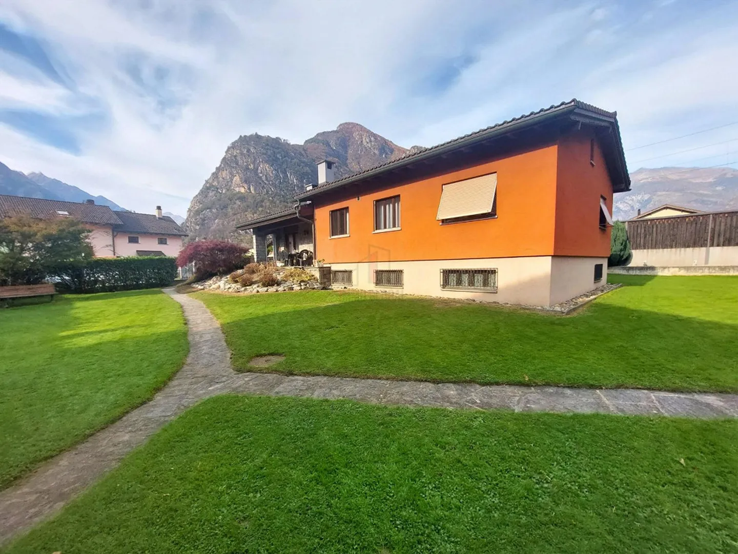 NEW PRICE!!! UNIQUENESS AND PRIVACY, WITH A WONDERFUL GARDEN - Photo 9 of 10