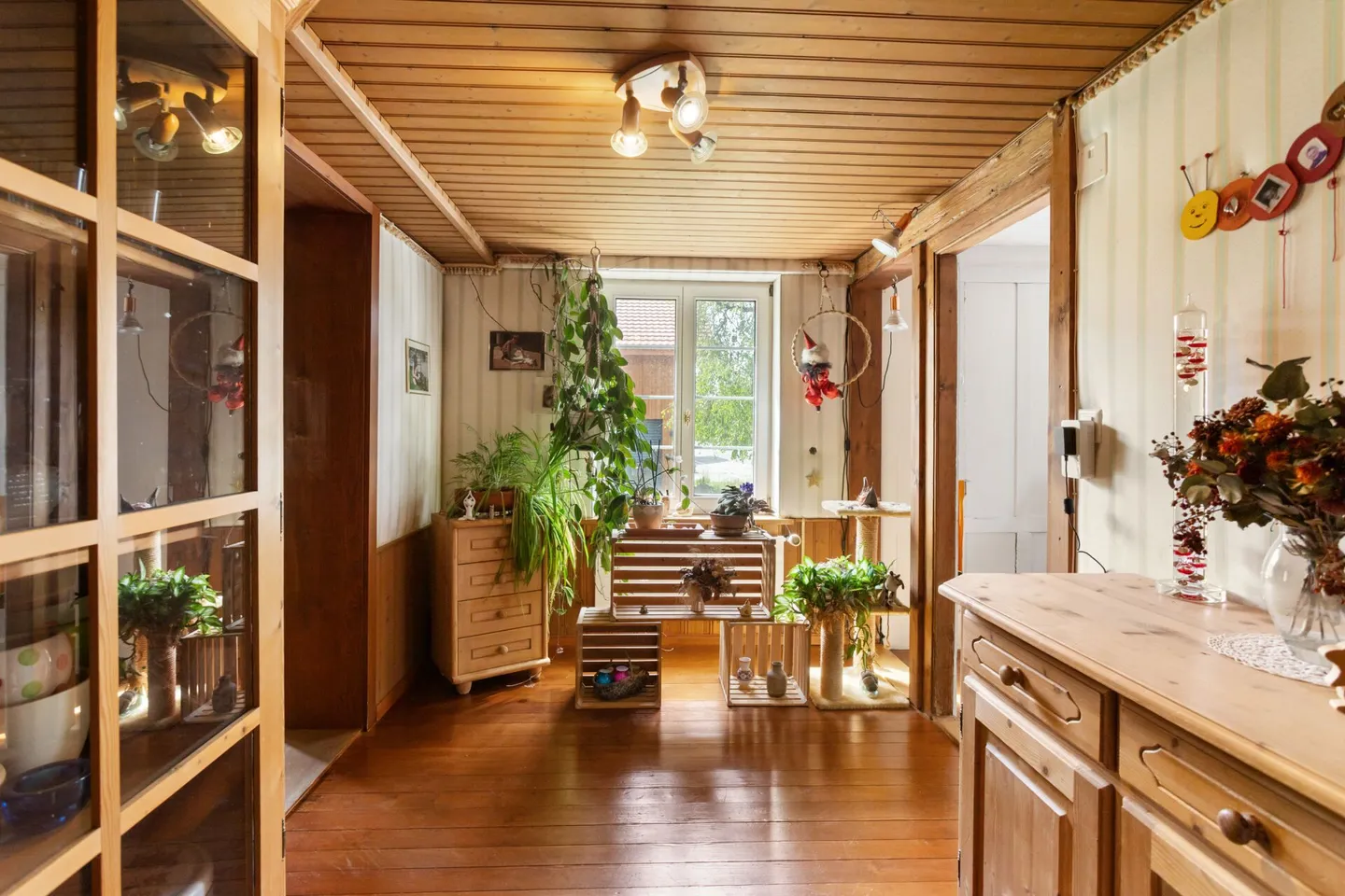 Une propriété avec histoire et possibilités - Photo 6 sur 16