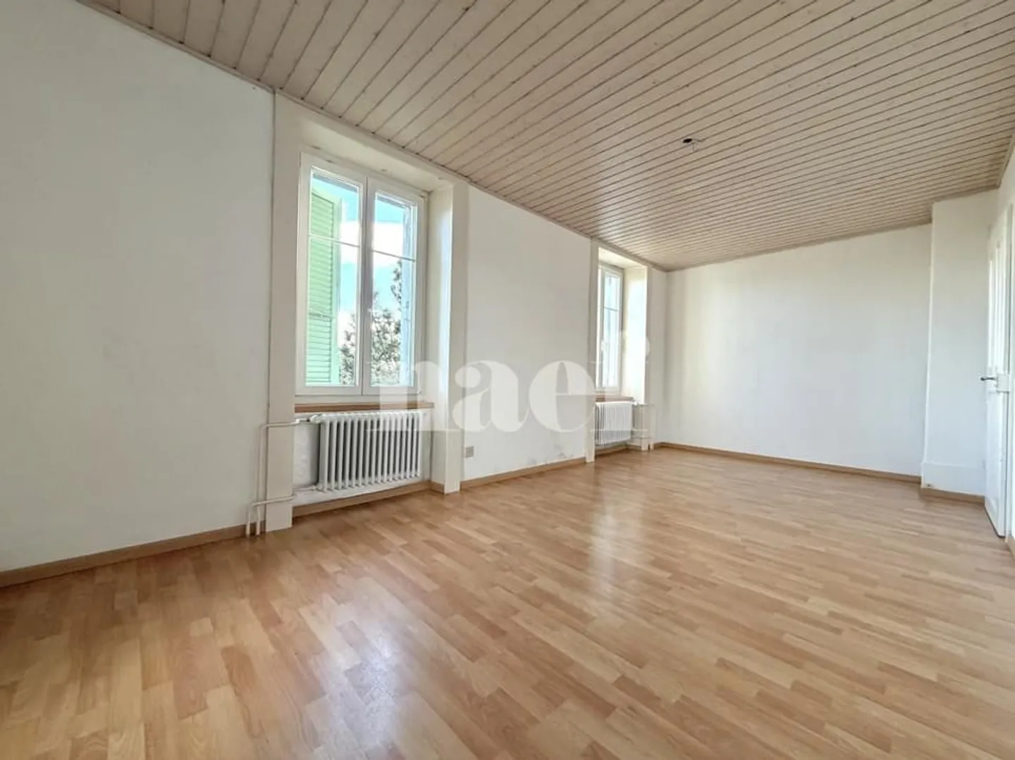 Erhabene 4.5-Zimmer-Wohnung mit Balkon in Bôle - Foto 6 von 10