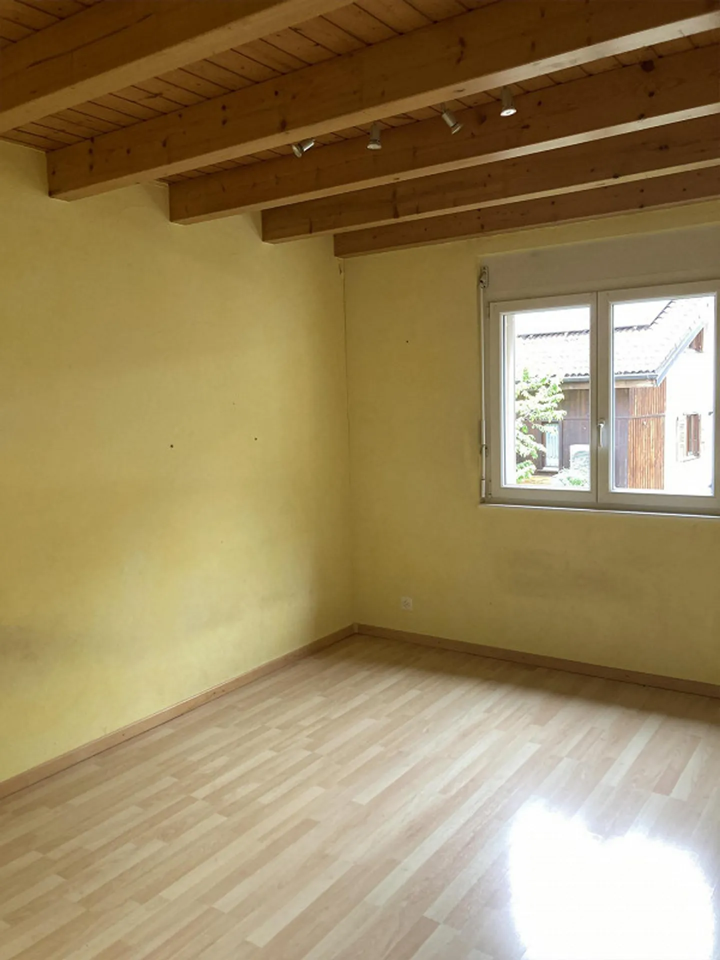 Magnifico appartamento di 4 e mezzo con soppalco in un quartiere tranquillo - Foto 9 di 12