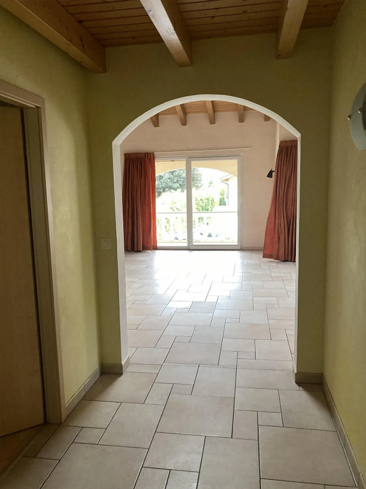Magnifico appartamento di 4 e mezzo con soppalco in un quartiere tranquillo - Foto 1 di 12