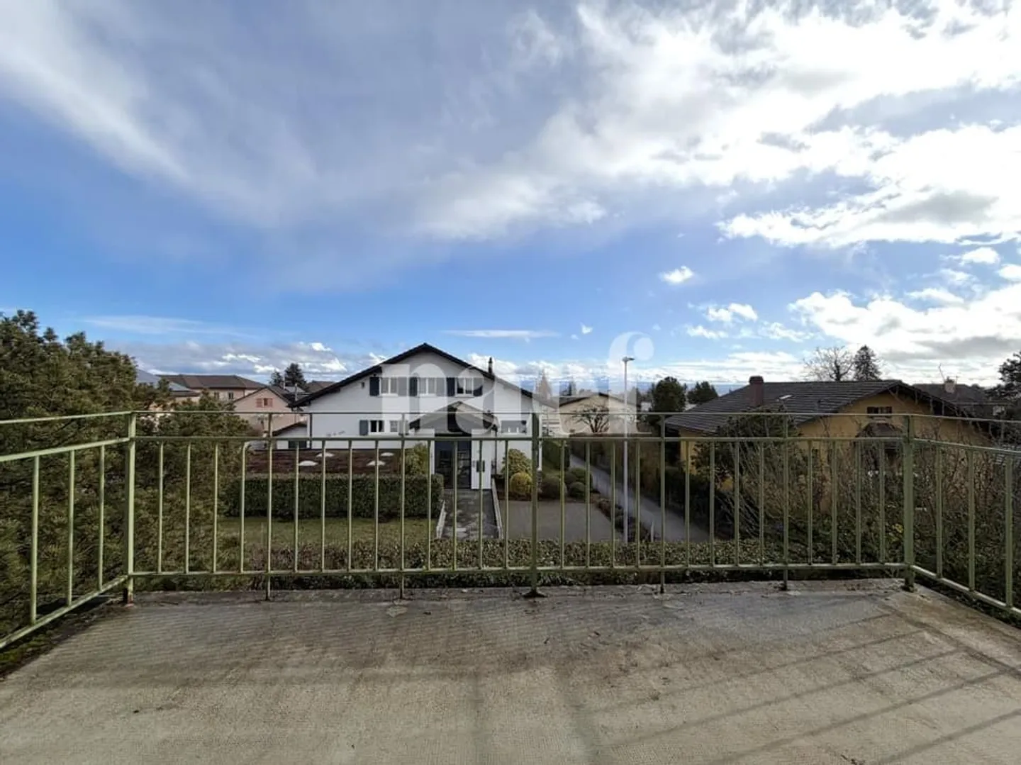 Erhabene 4.5-Zimmer-Wohnung mit Balkon in Bôle - Foto 9 von 10