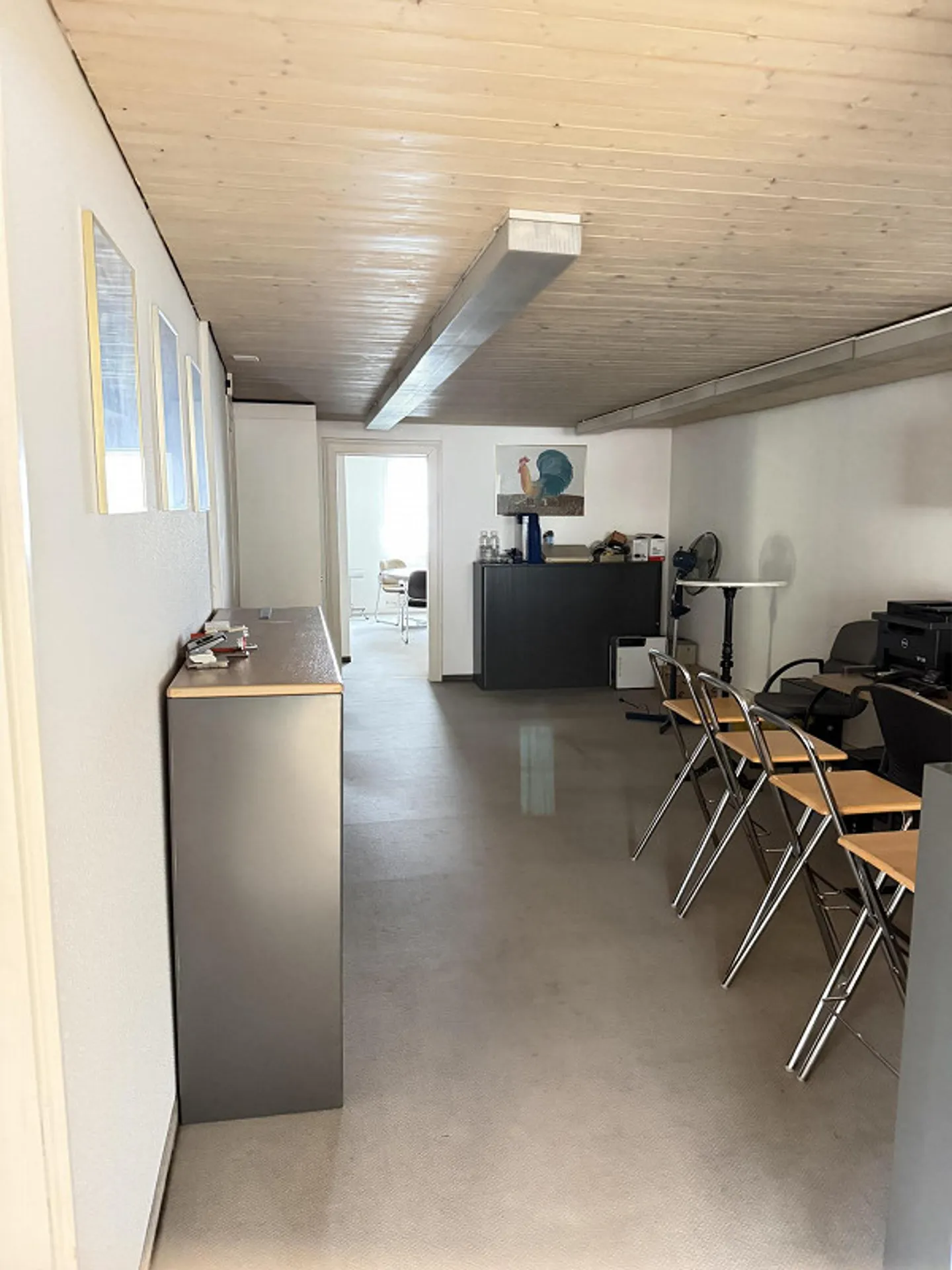 Office or quiet workshop - Photo 7 of 8