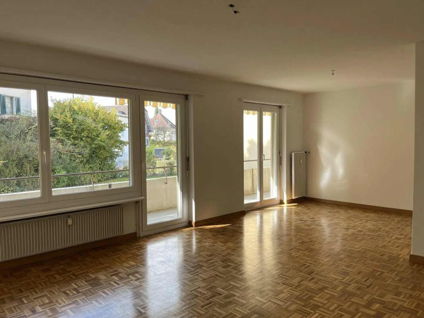 Family-friendly old apartment with balcony in a quiet location - Photo 6 of 11