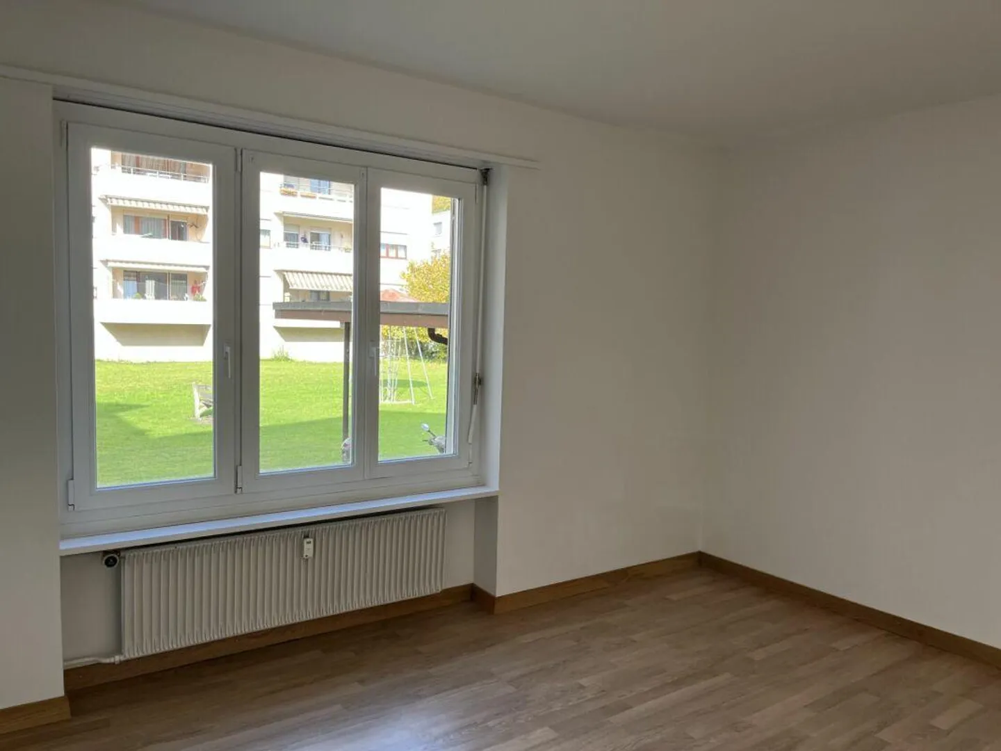 Family-friendly old apartment with balcony in a quiet location - Photo 8 of 11