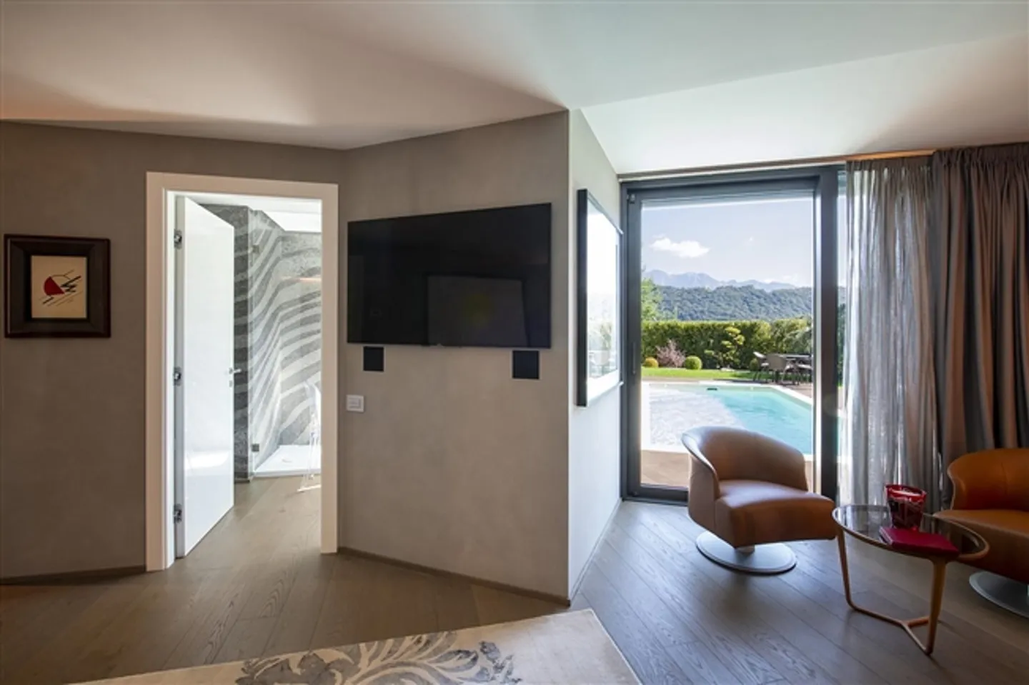 APPARTAMENTO LUSSUOSO MODERNO CON GIARDINO, PISCINA E VISTA PANORAMICA - Foto 11 di 19