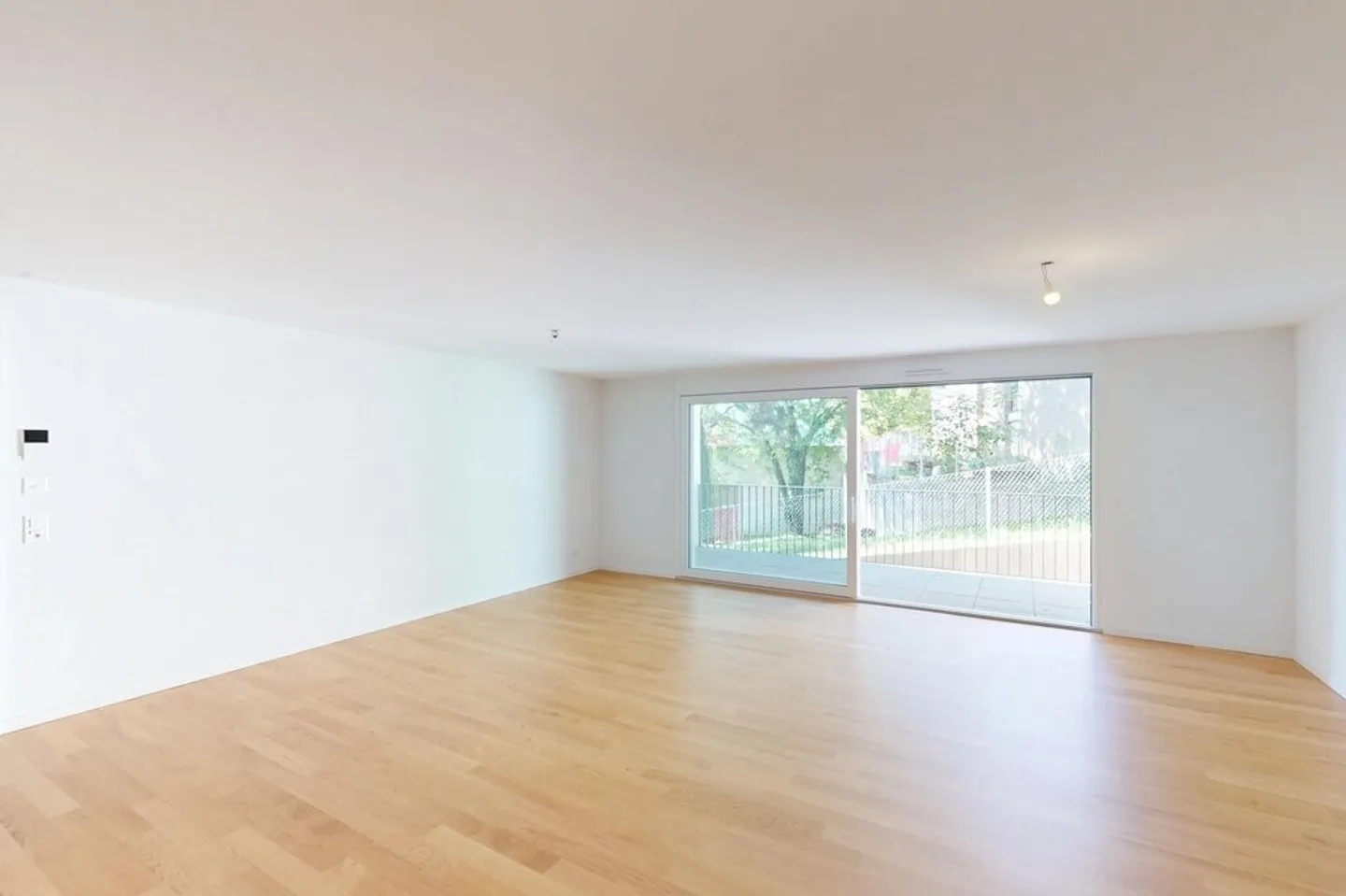 Grab! Splendid apartment in Bussigny! - Photo 2 of 11