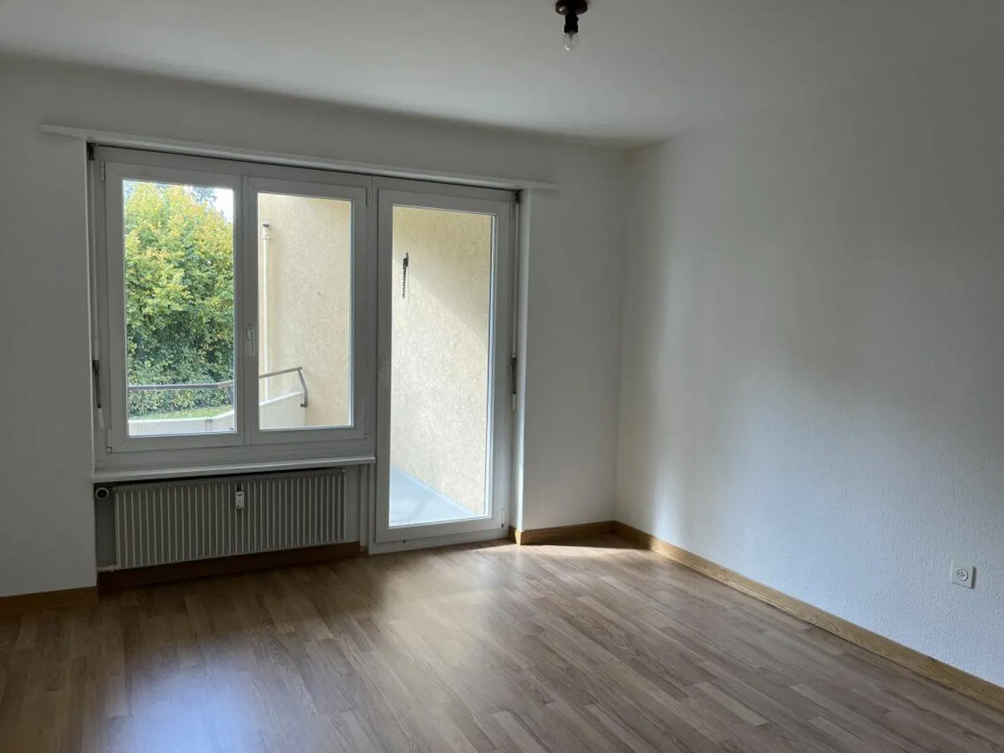 Family-friendly old apartment with balcony in a quiet location - Photo 9 of 11