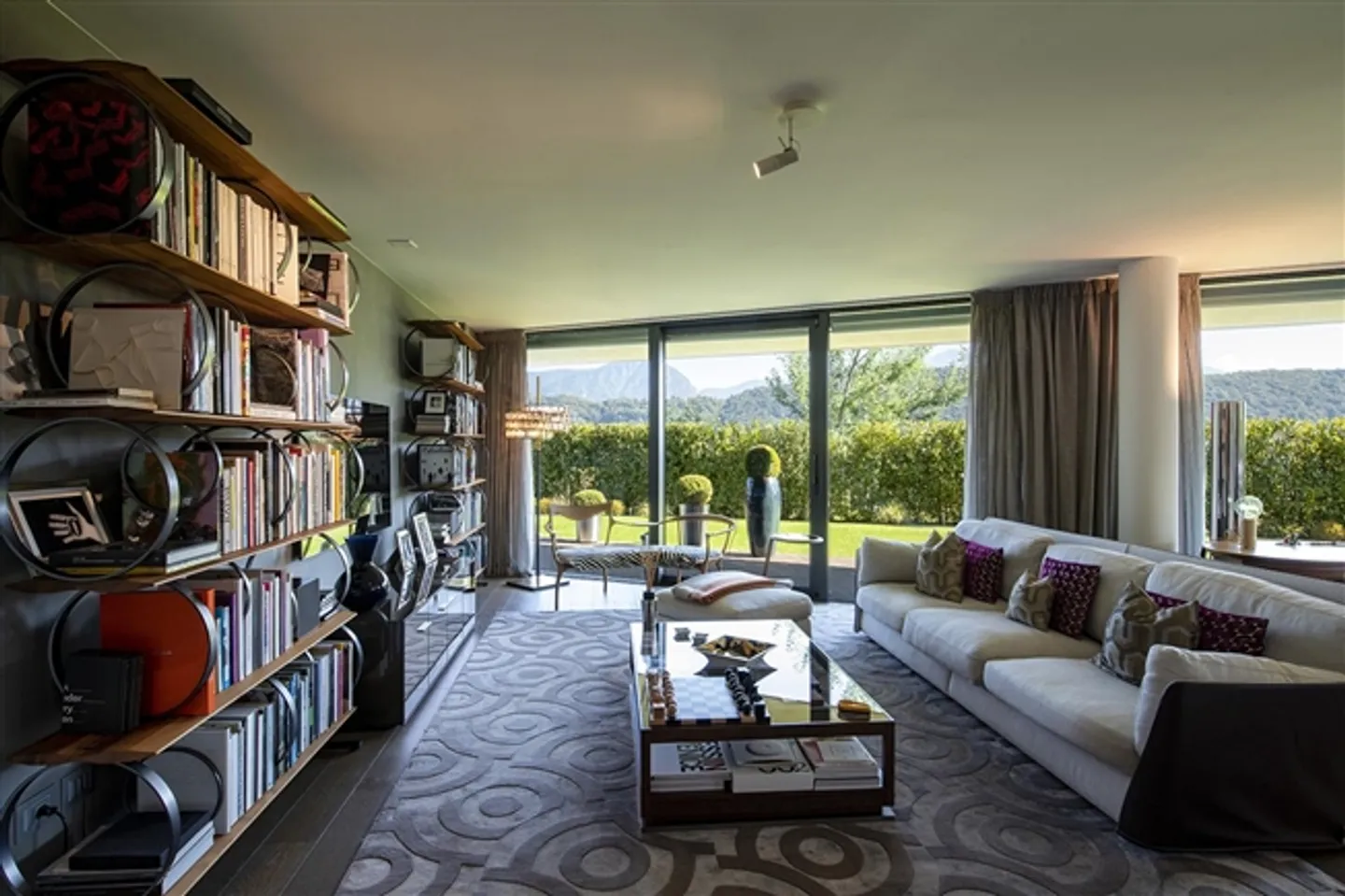 APPARTAMENTO LUSSUOSO MODERNO CON GIARDINO, PISCINA E VISTA PANORAMICA - Foto 6 di 19