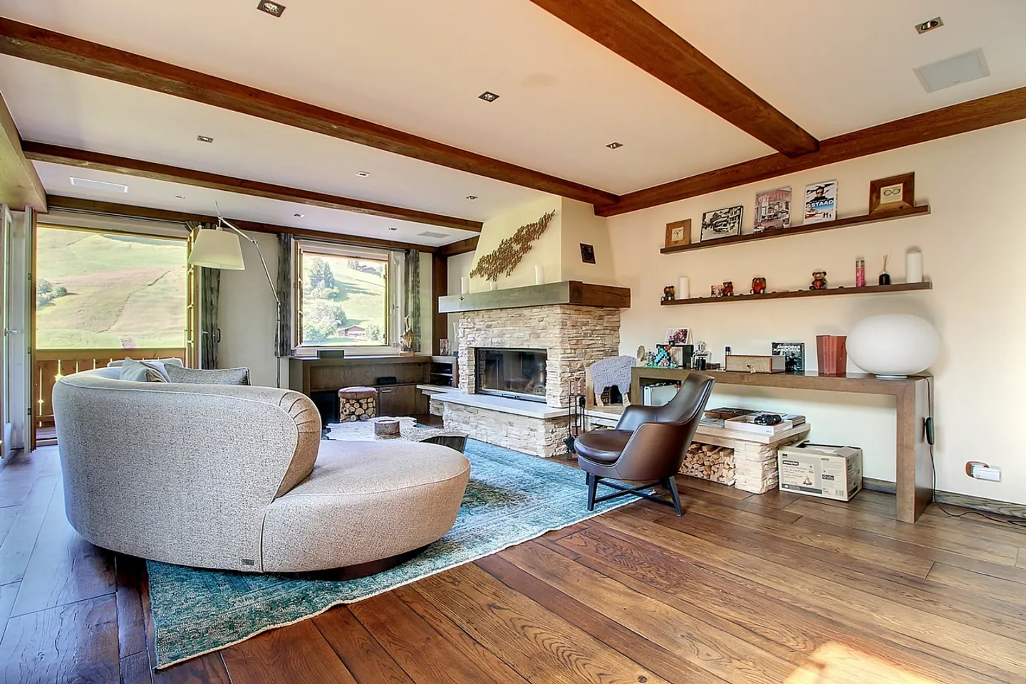 Idyllic duplex with breathtaking view - Photo 3 of 10