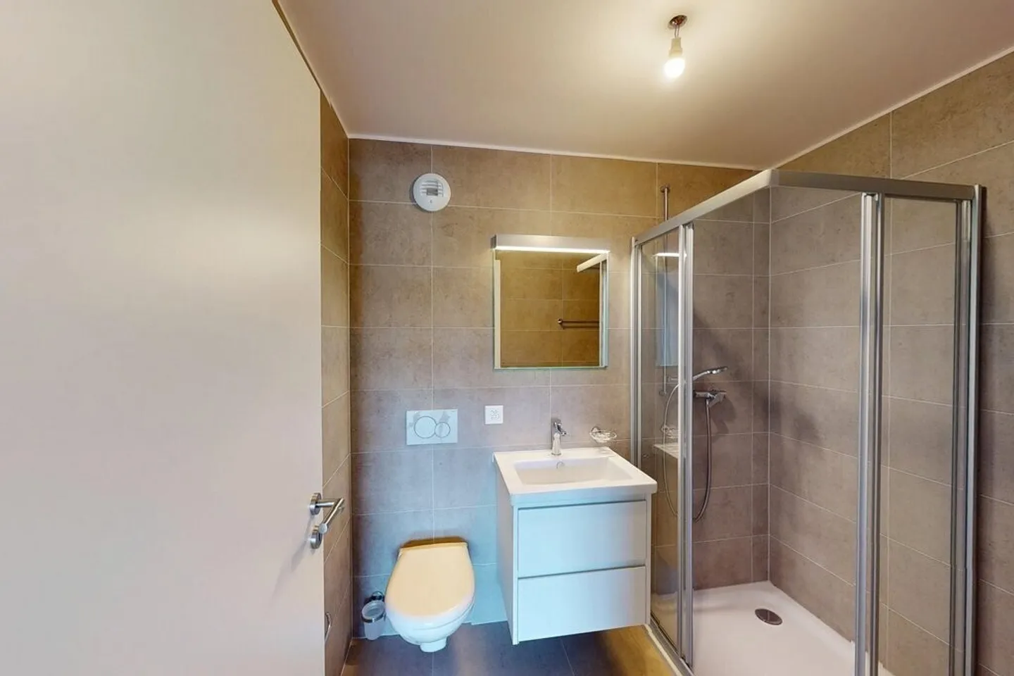 Grab! Splendid apartment in Bussigny! - Photo 9 of 11