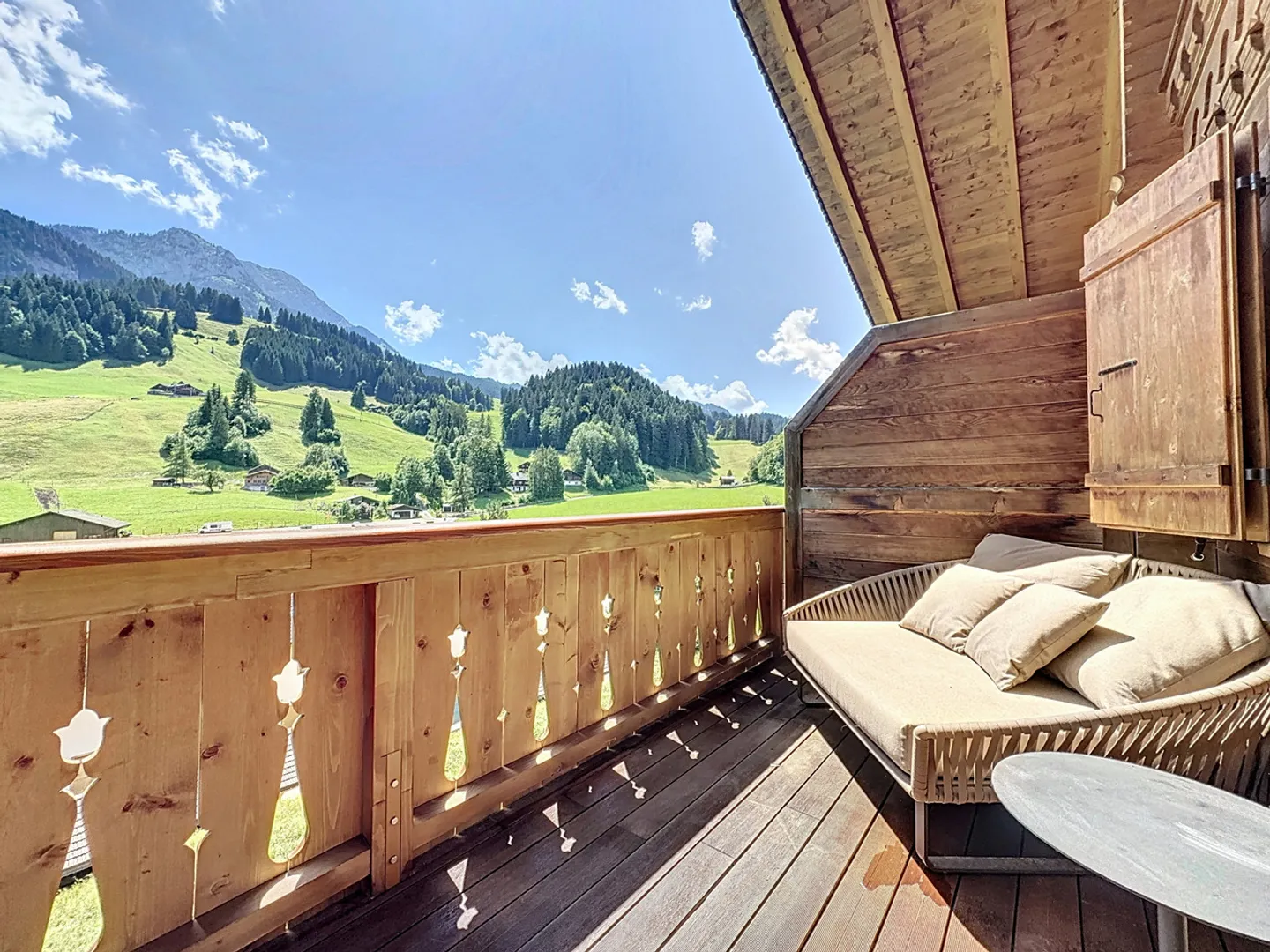 Idyllic duplex with breathtaking view - Photo 10 of 10