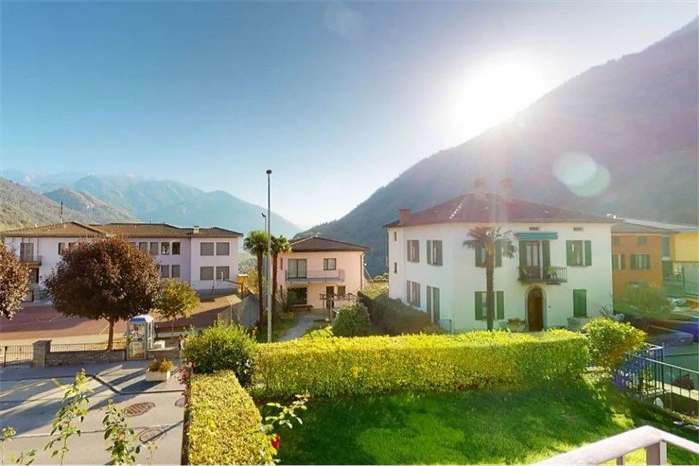 Casa con giardino e 4 posteggi - Foto 4 di 13