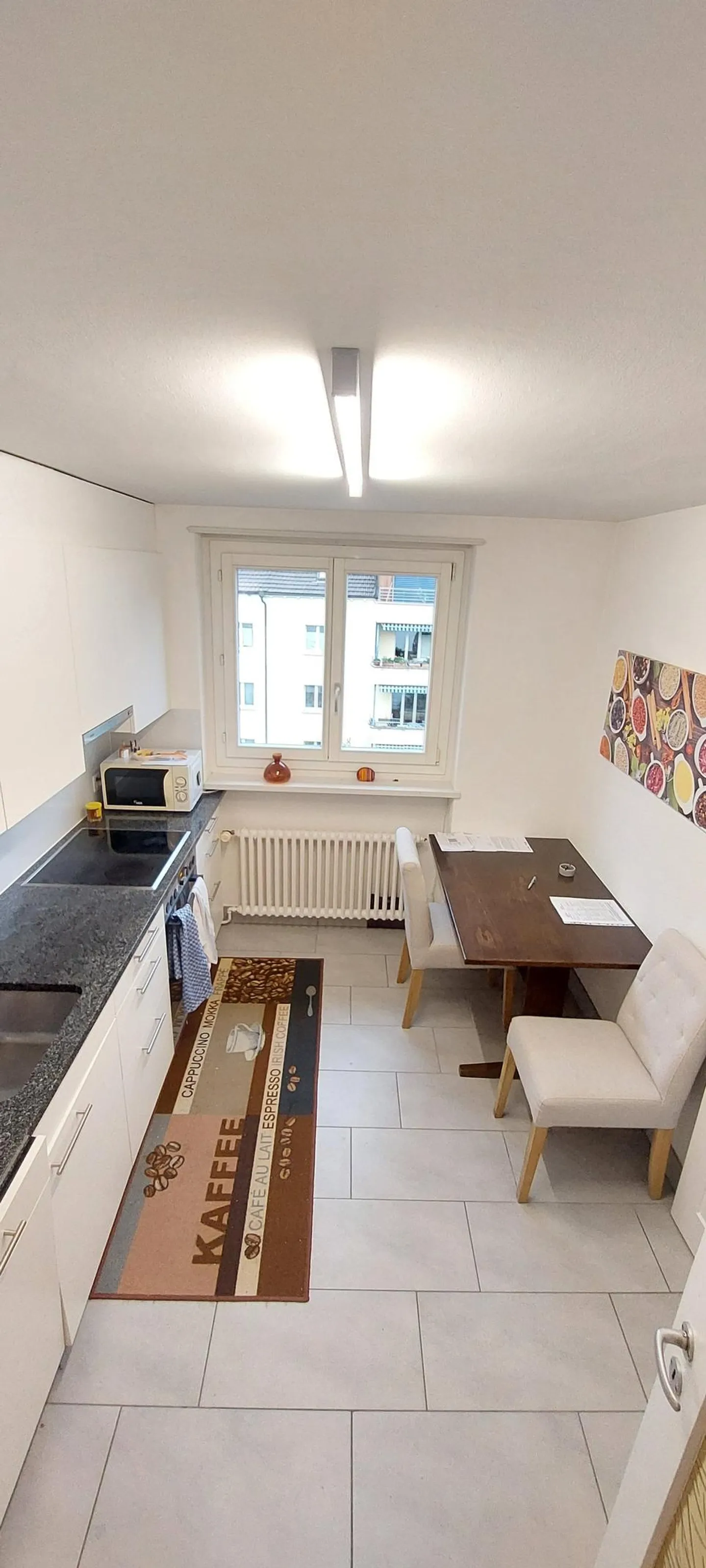 Modern 2-room apartment in a quiet neighborhood - Photo 2 of 6