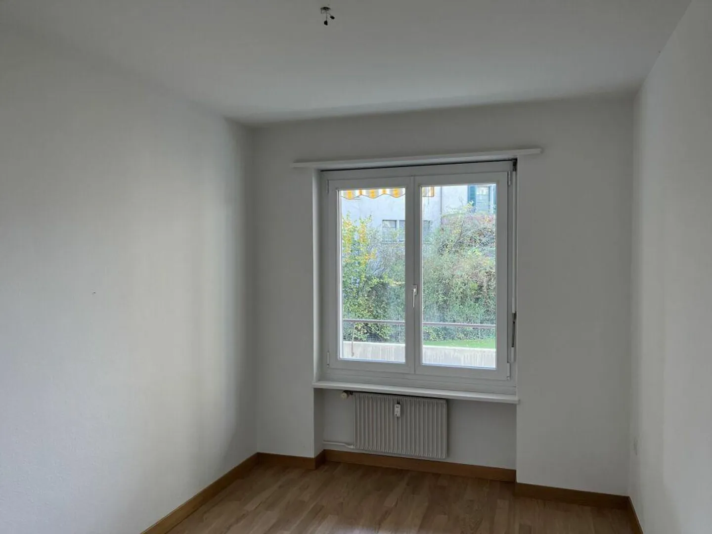 Family-friendly old apartment with balcony in a quiet location - Photo 10 of 11