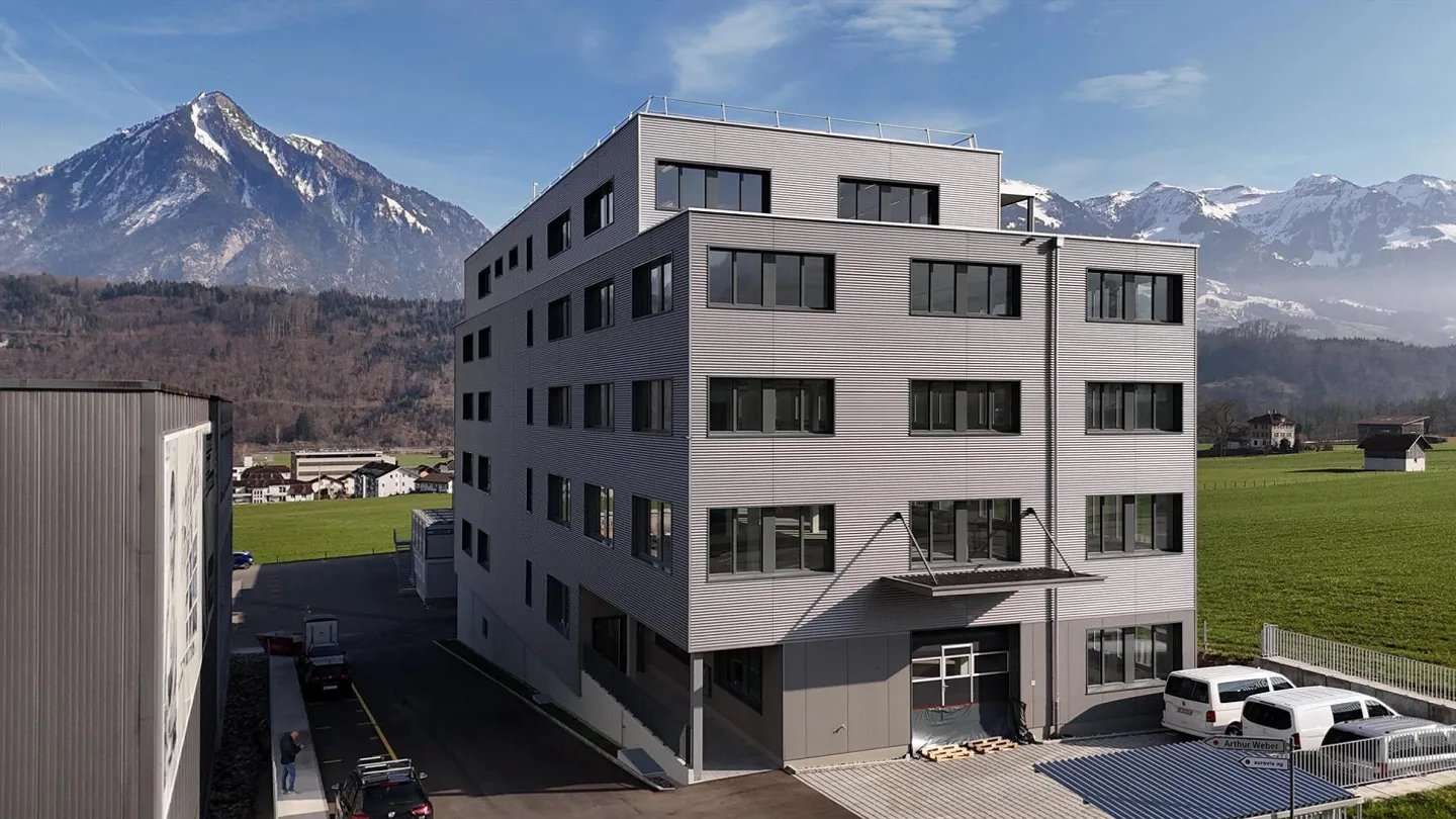 Your Place for Success: Flexible Commercial Spaces in Alpnach - Photo 2 of 7