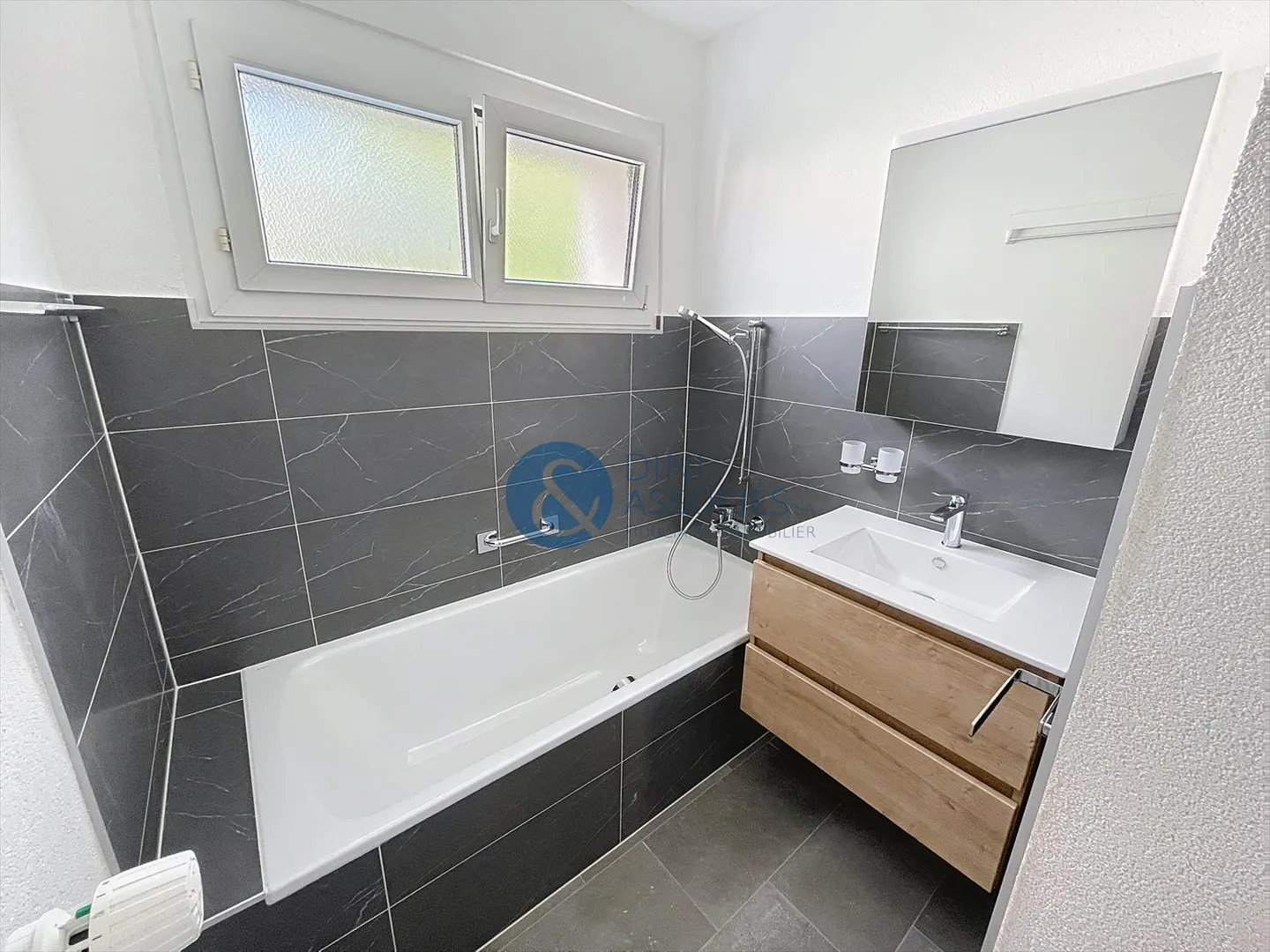 Appartement 4.5 pièces - Photo 9 sur 10