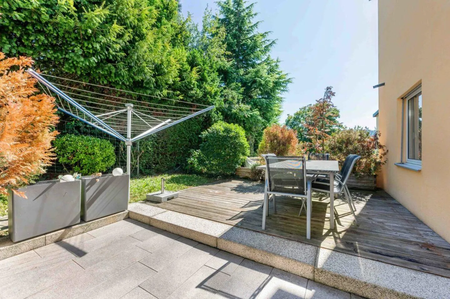 5.5-Room Semi-Detached Family House in a Family-Friendly, Quiet Residential Area - Photo 14 of 16