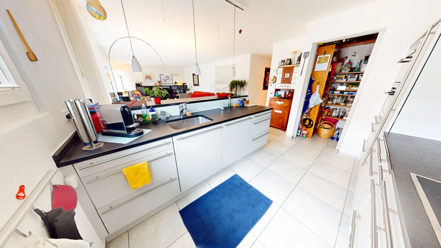 Spacious Apartment with Balcony - Photo 6 of 21