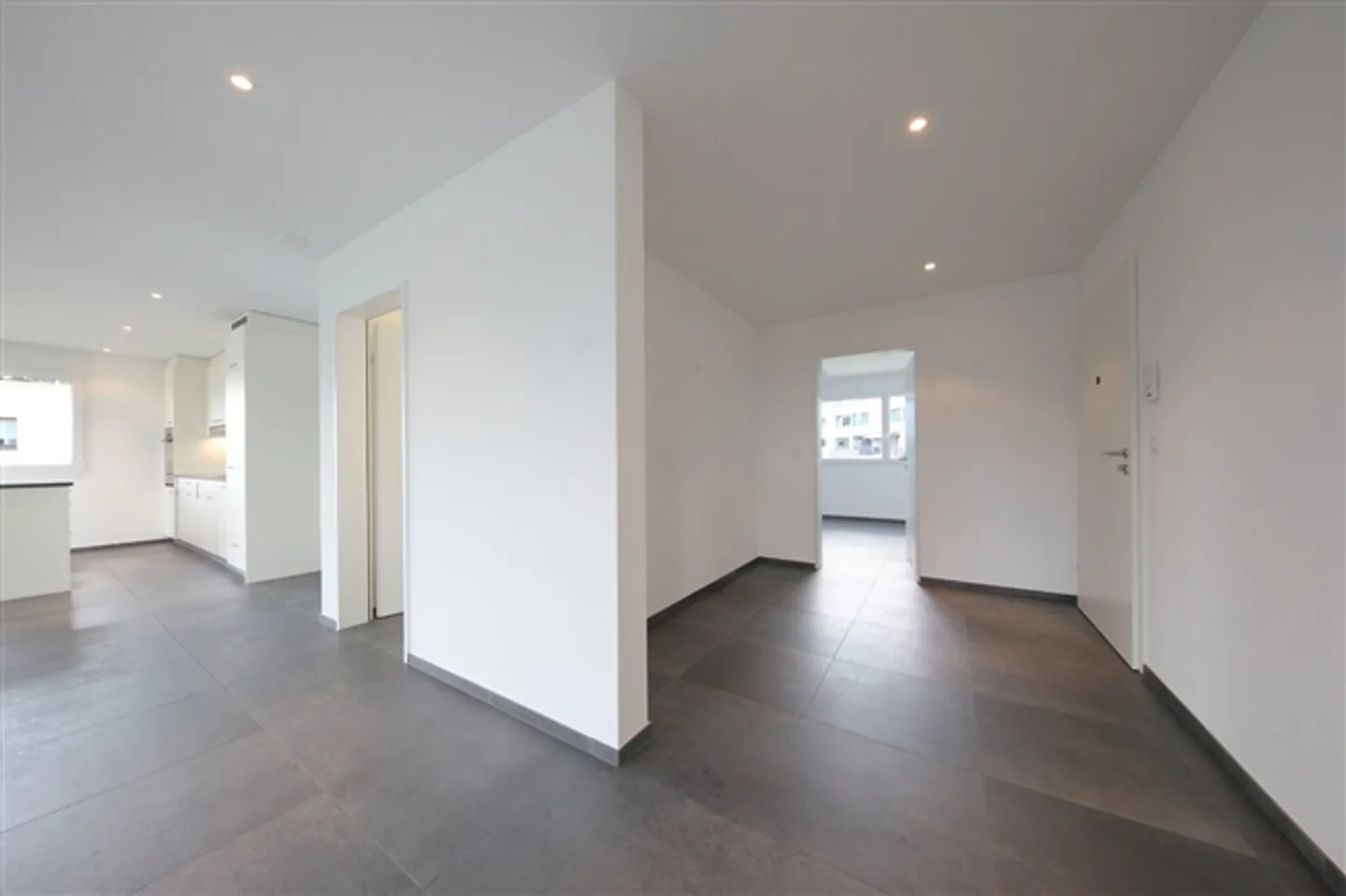 Comfortable, modern, spacious apartment with a panoramic view - Photo 6 of 10