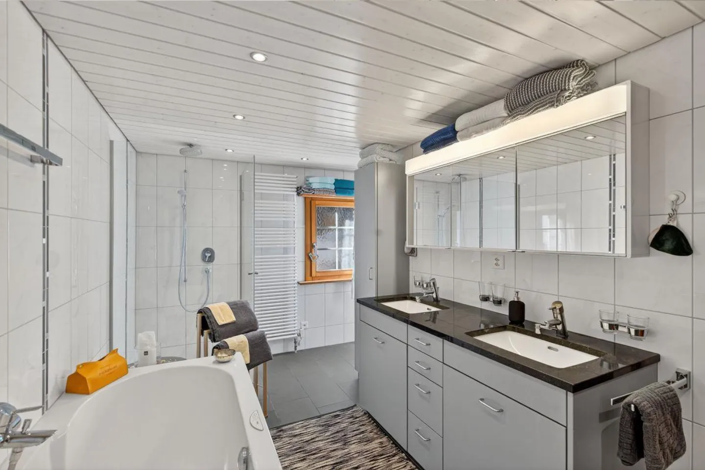 Deux maisons - d'innombrables perspectives : un foyer pour la vie - Photo 7 sur 13