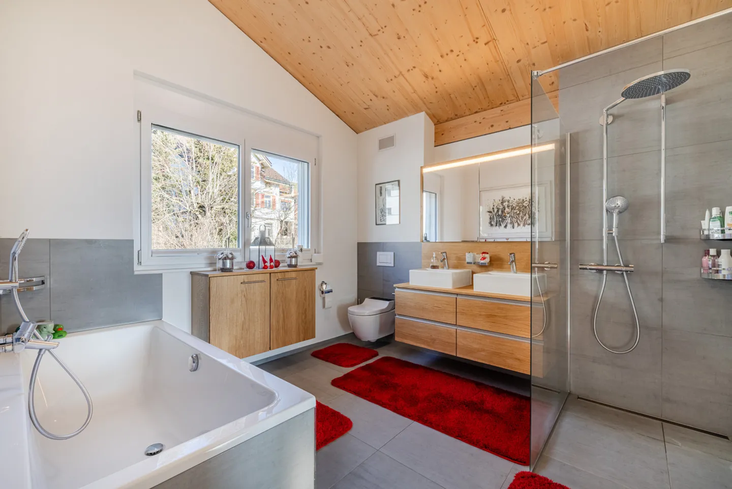 Moderne Maisonette mit Loggia - Foto 6 von 9