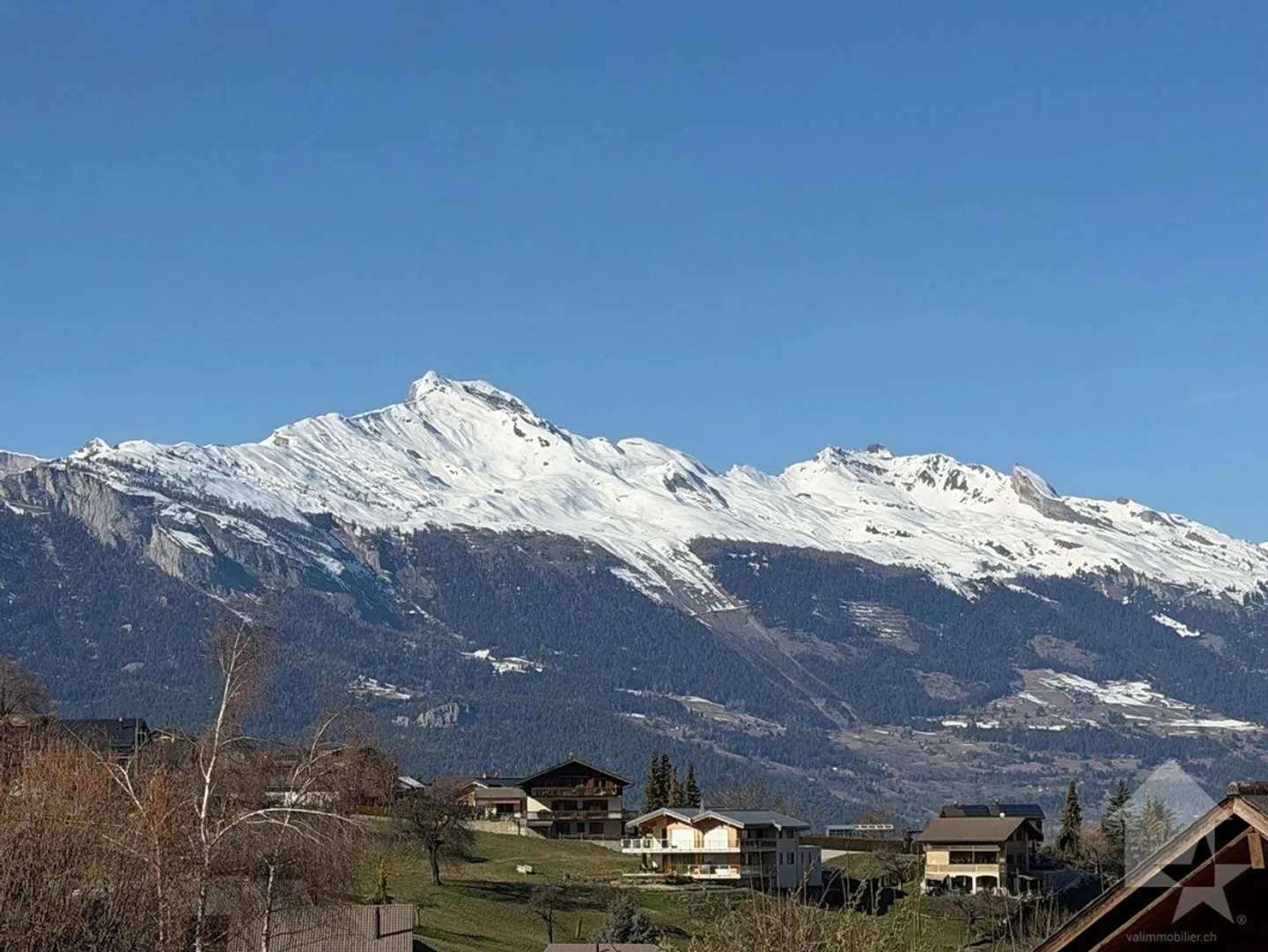 Incantevole chalet di 4.5 locali, posizione bucolica - Foto 13 di 30