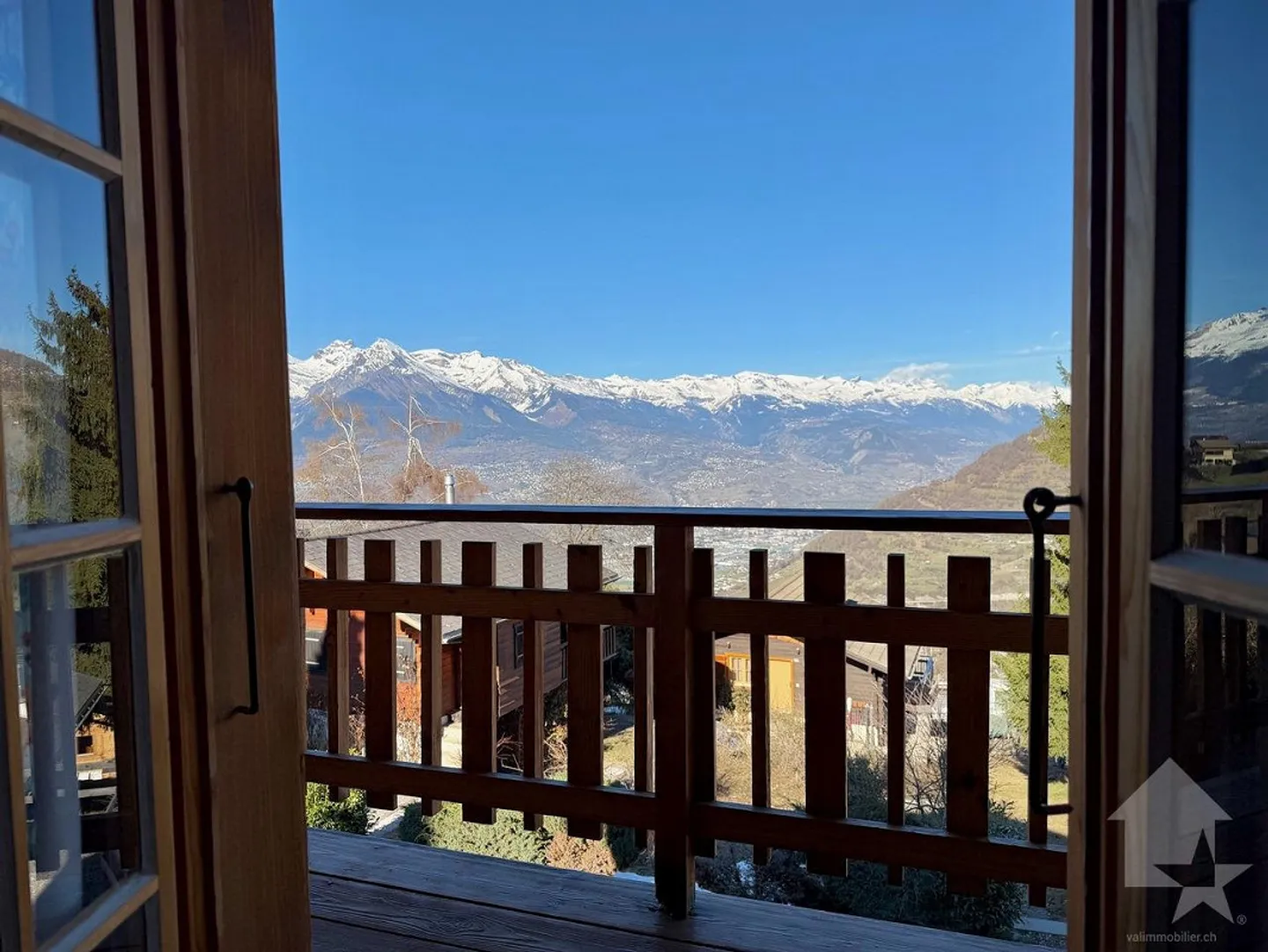 Incantevole chalet di 4.5 locali, posizione bucolica - Foto 17 di 30