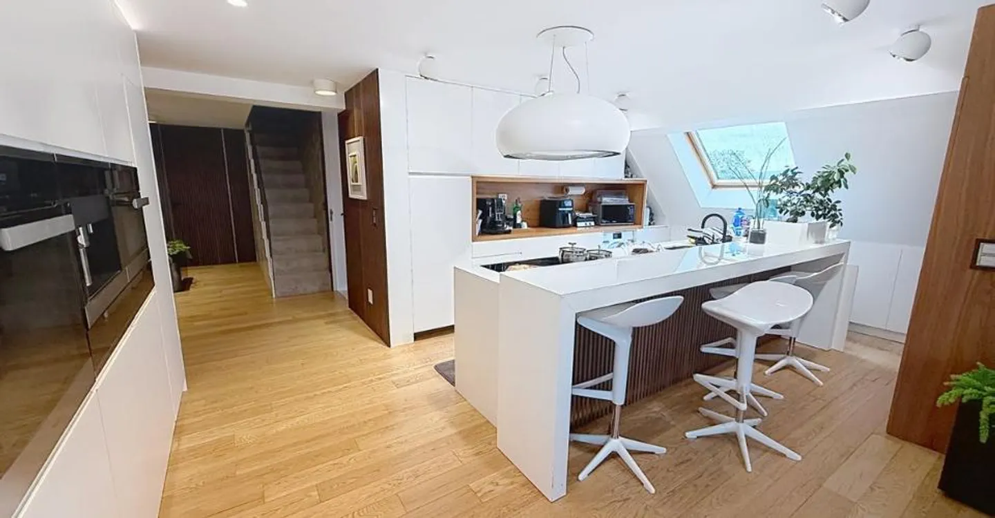 Appartamento duplex di 5.5 locali - Donatyre / Avenches (VD) Materiali nobili - Ideale per famiglie - Foto 3 di 10