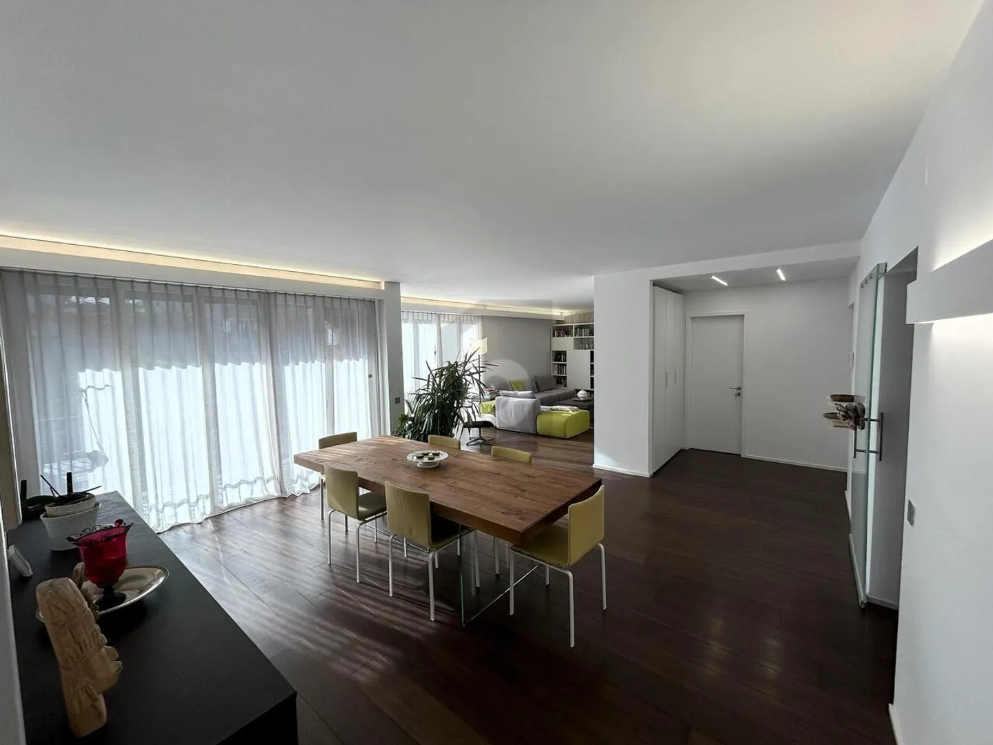 BRIGHT AND SPACIOUS - Photo 1 of 6