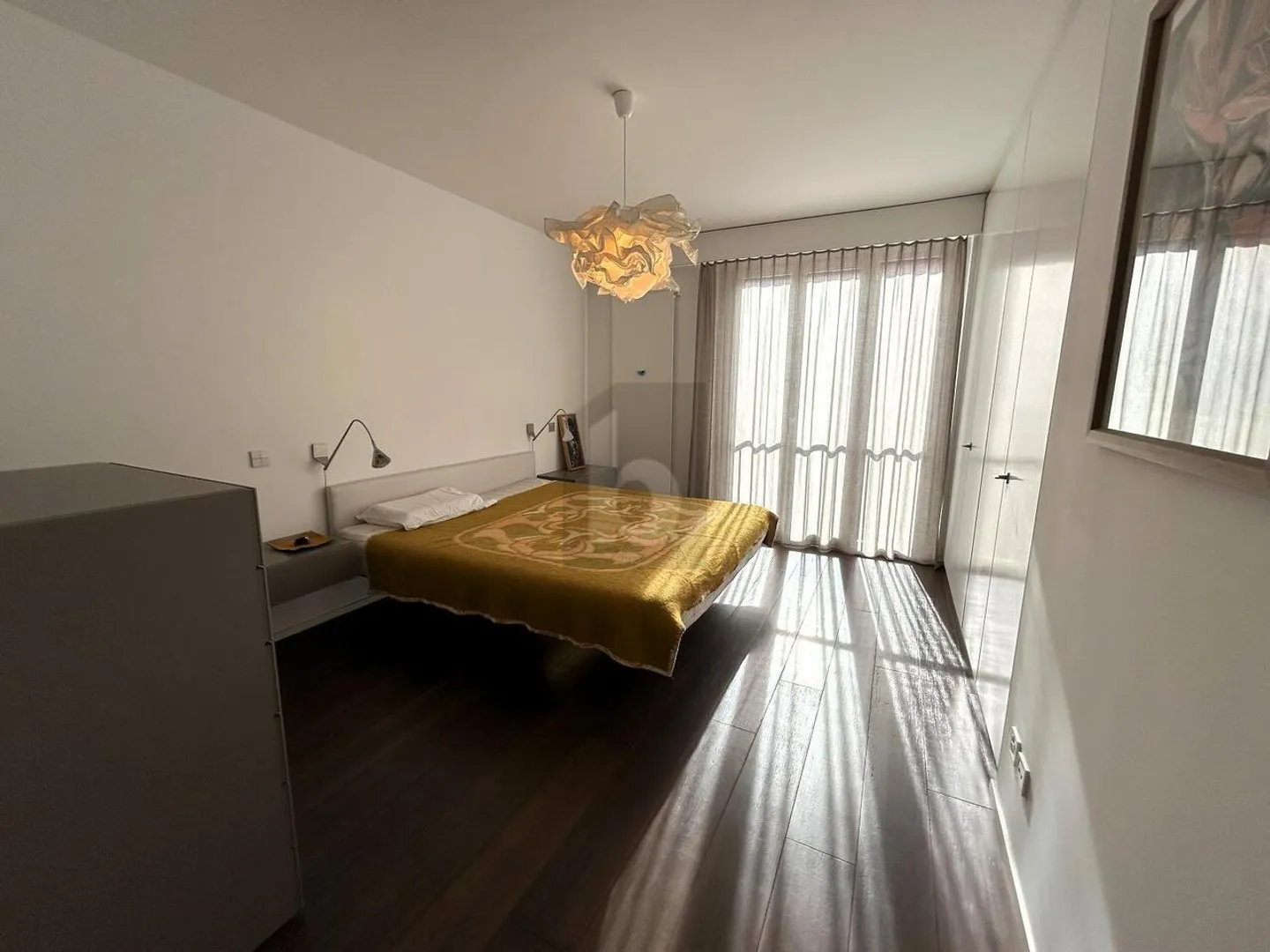 BRIGHT AND SPACIOUS - Photo 3 of 6