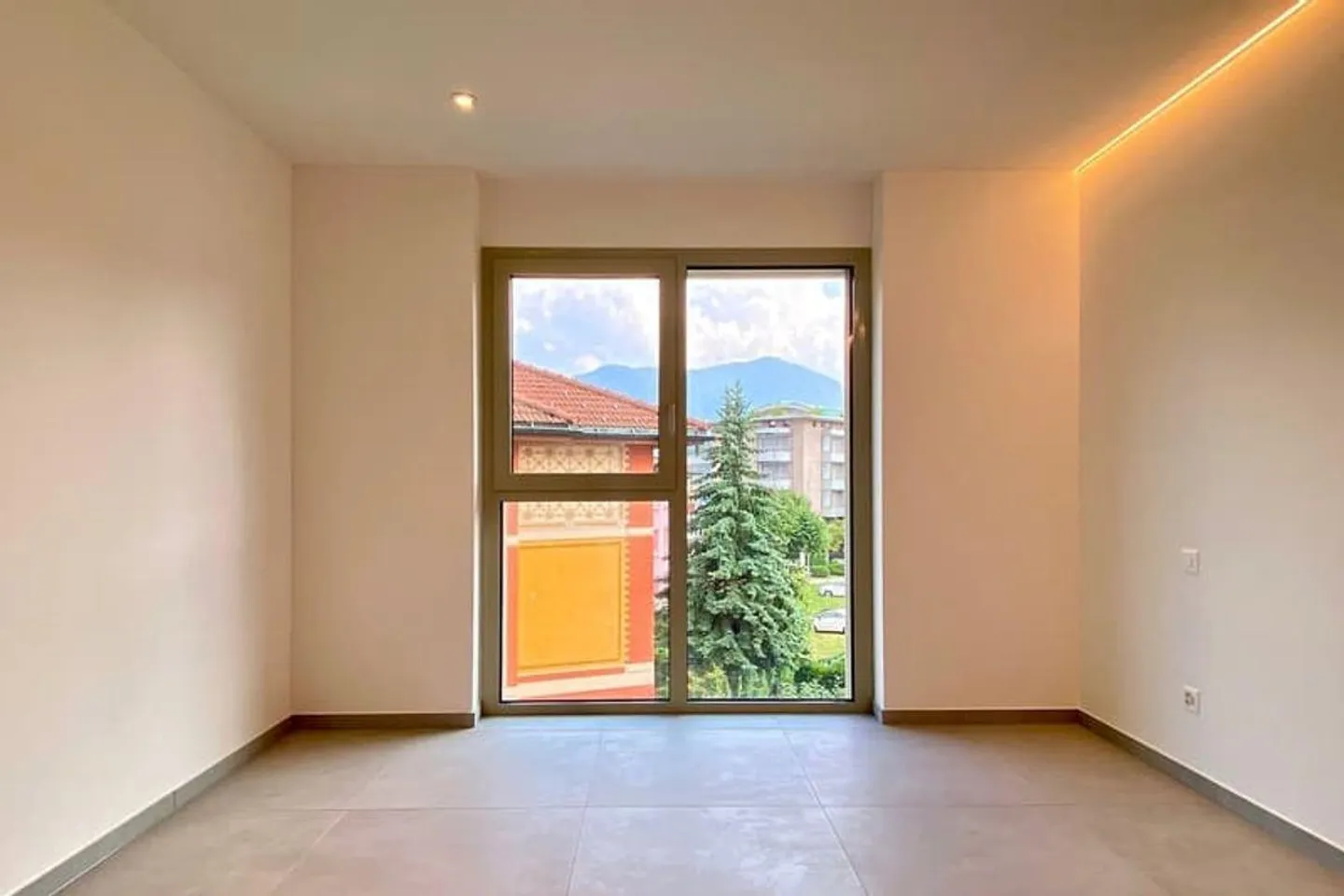 Appartamento in affitto - Foto 3 di 11