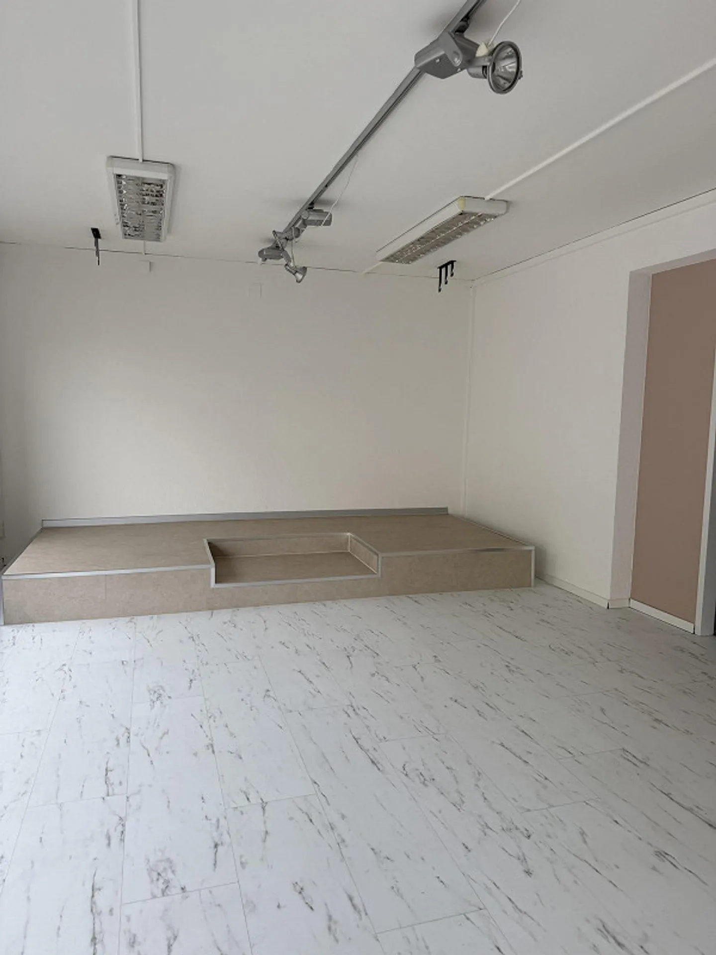 Commercial Space in St. Gallen - Photo 4 of 13