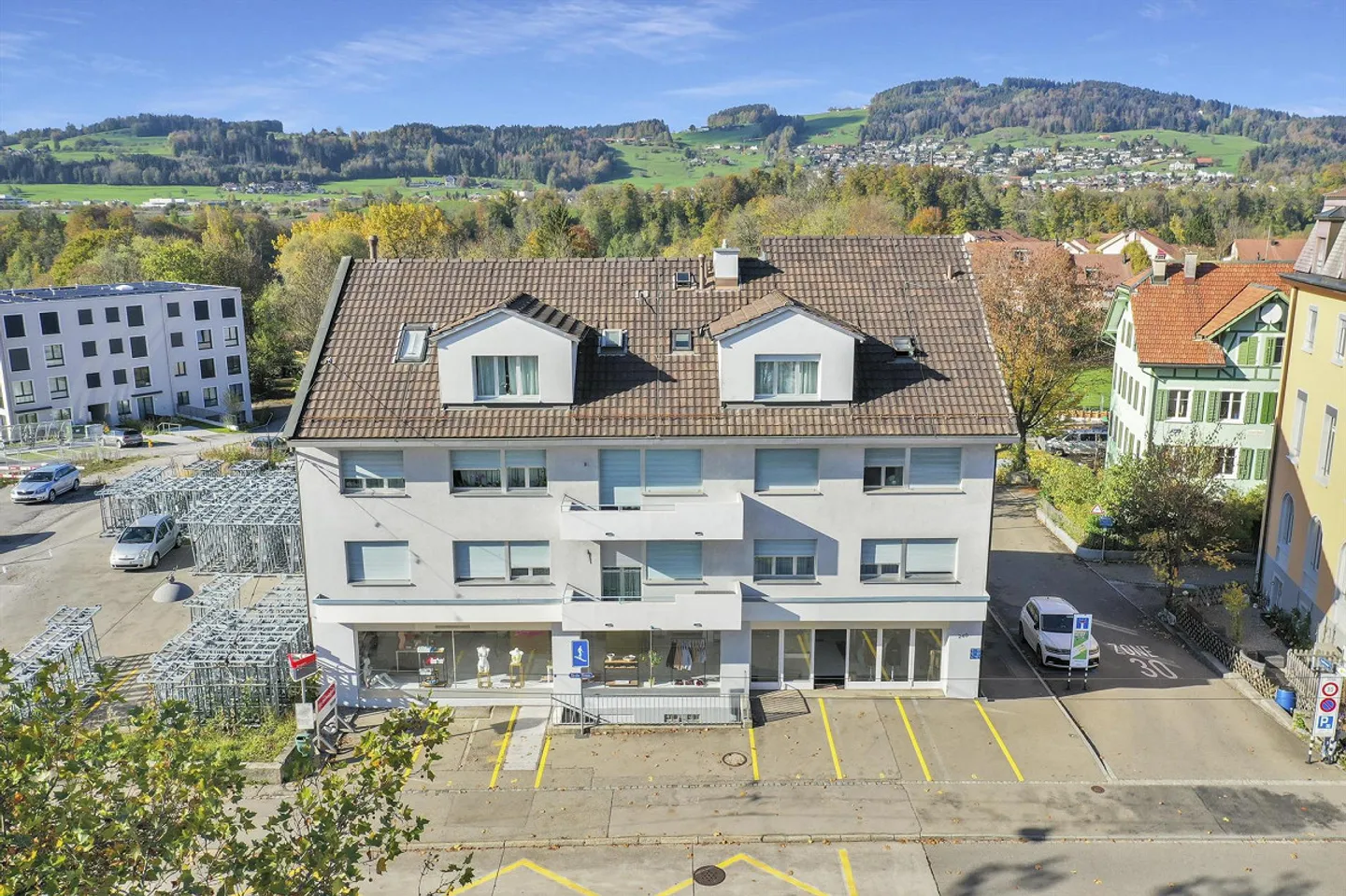 Commercial Space in St. Gallen - Photo 1 of 13