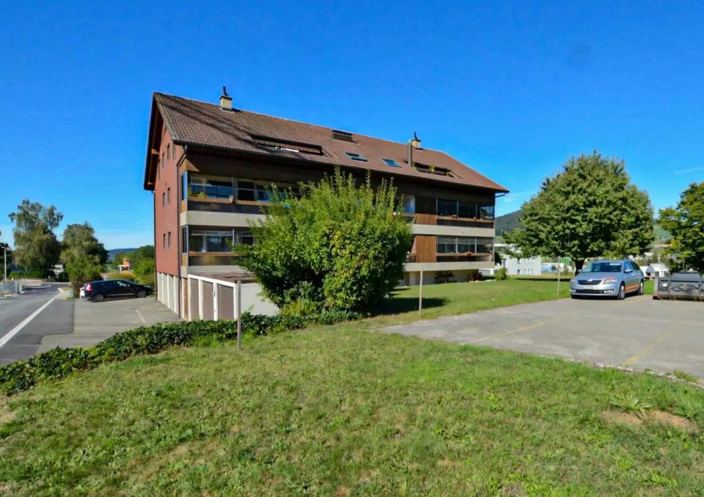 Colpisci: appartamento di 4,5 stanze a Reinach - tranquillo, conveniente, creativo ... - Foto 1 di 11