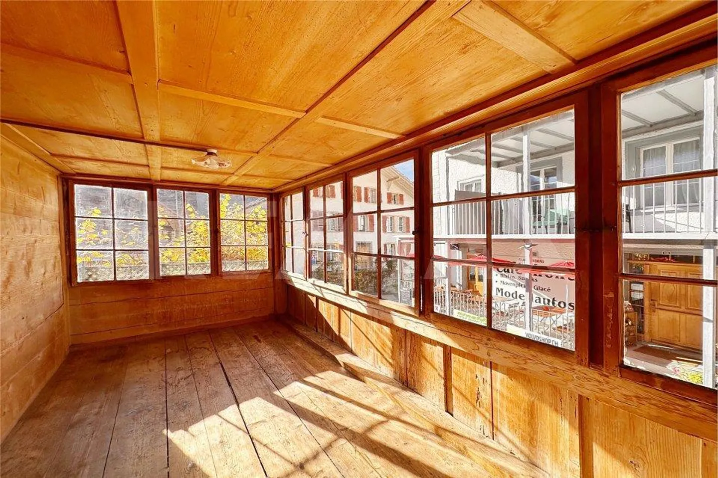 Maisonette spaziosa e ristrutturata di 5,5 stanze con studio separato - Foto 11 di 13