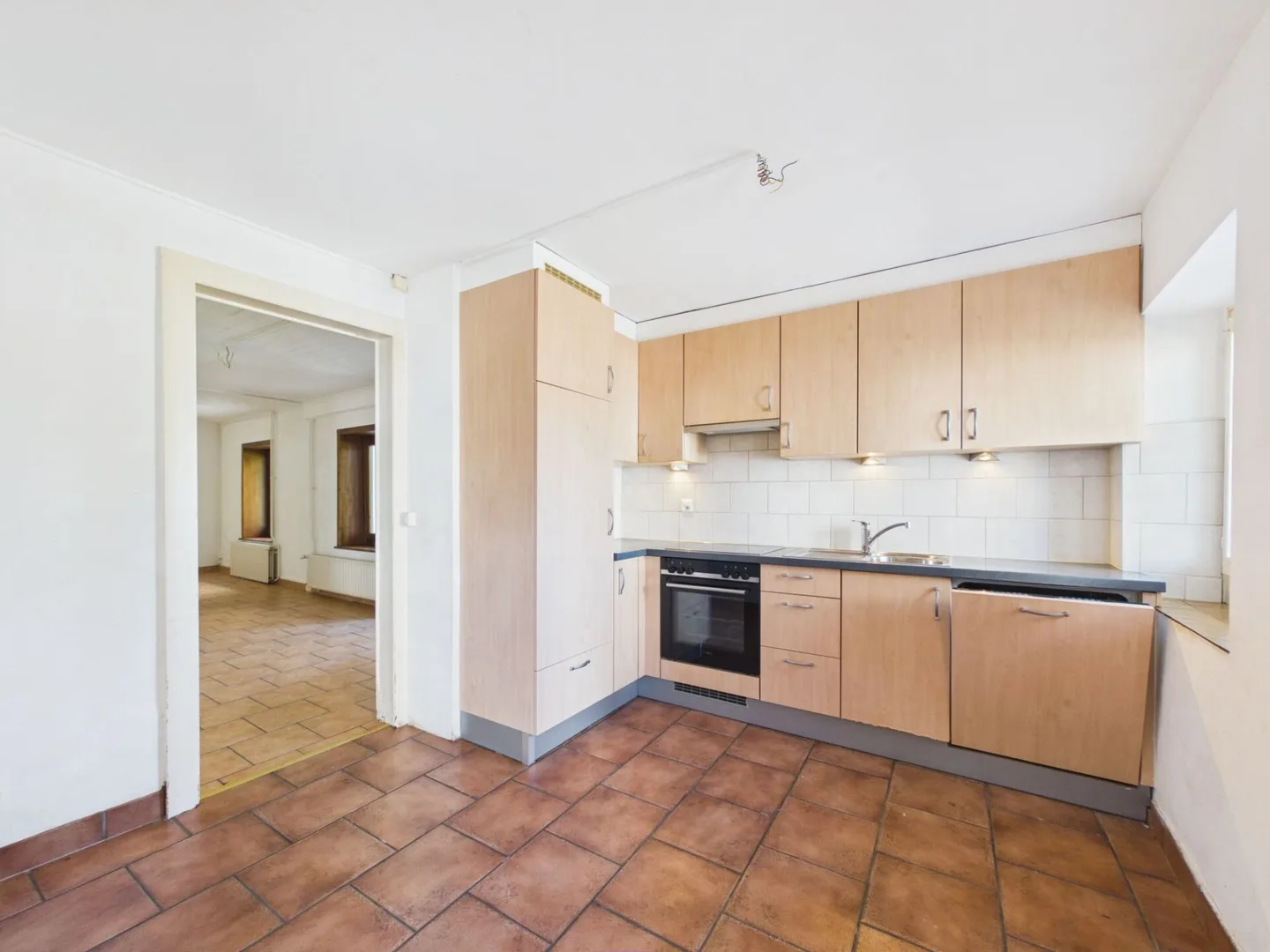 Casa con 2 appartamenti - Foto 3 di 9