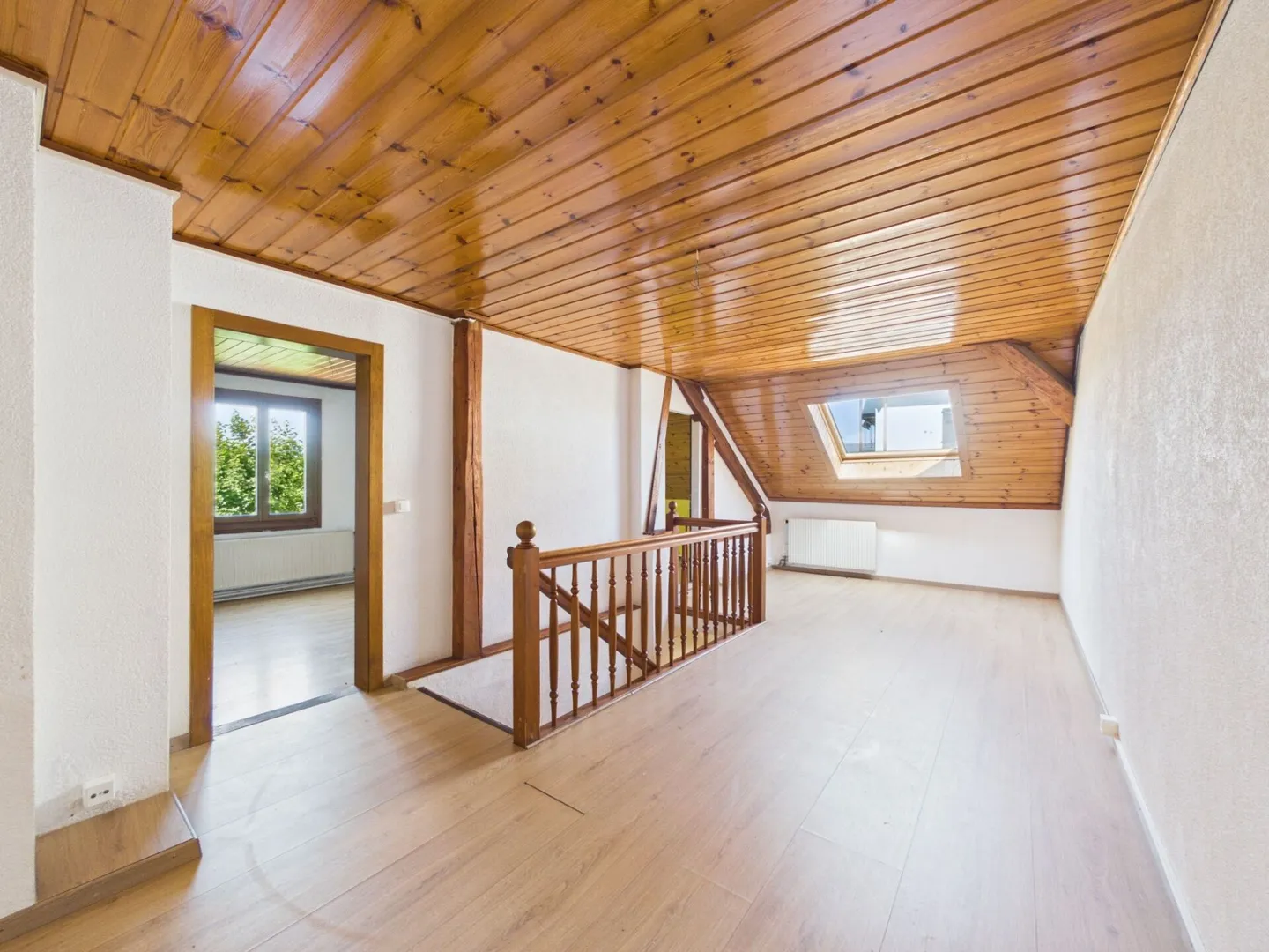 Casa con 2 appartamenti - Foto 4 di 9