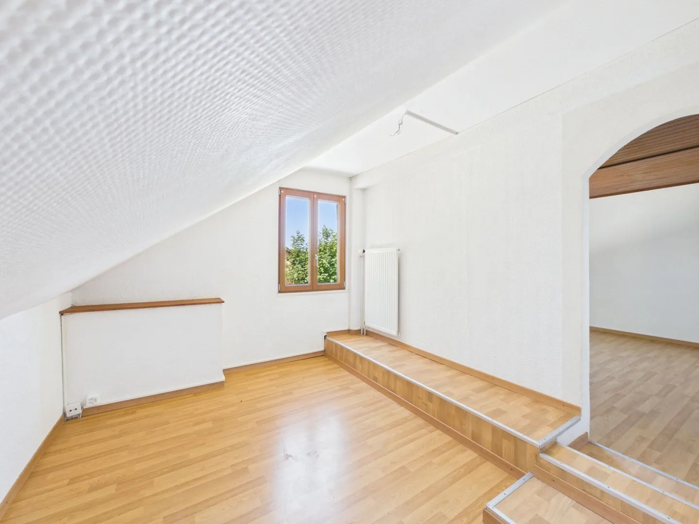 Casa con 2 appartamenti - Foto 5 di 9