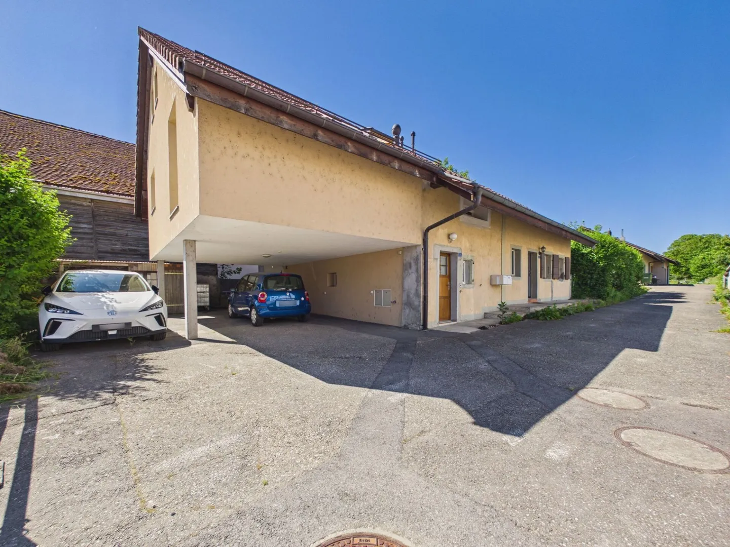 Casa con 2 appartamenti - Foto 1 di 9
